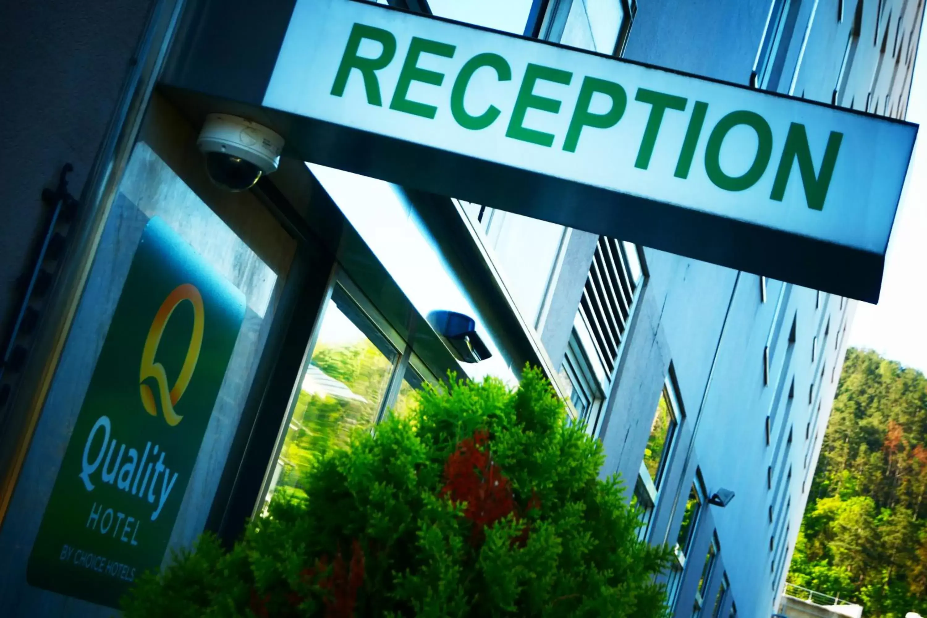 Facade/entrance, Property Logo/Sign in Quality Hotel Brno Exhibition Centre