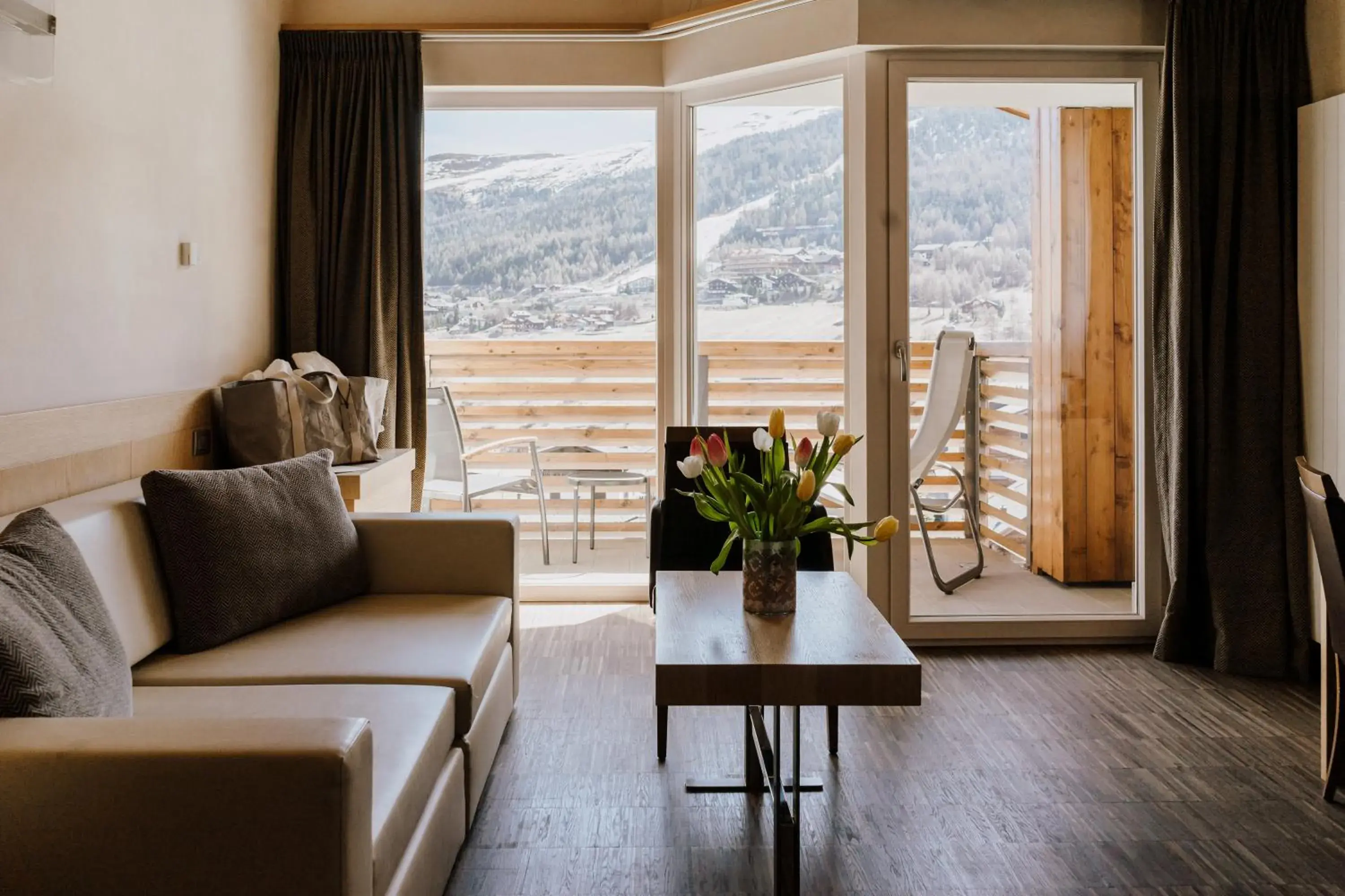 Balcony/Terrace, Seating Area in Hotel Lac Salin Spa & Mountain Resort