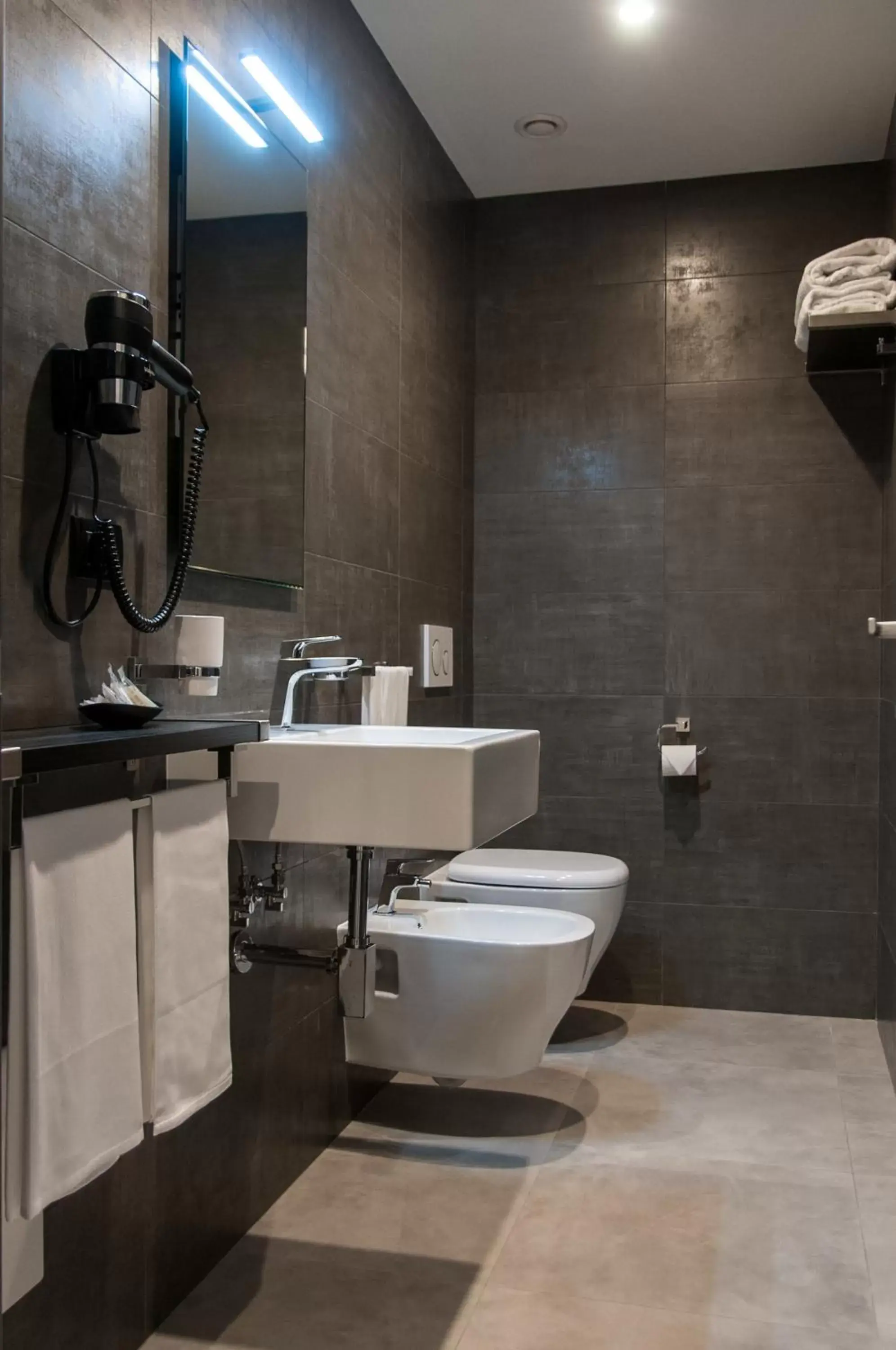 Bathroom in Residence Hotel Moderno