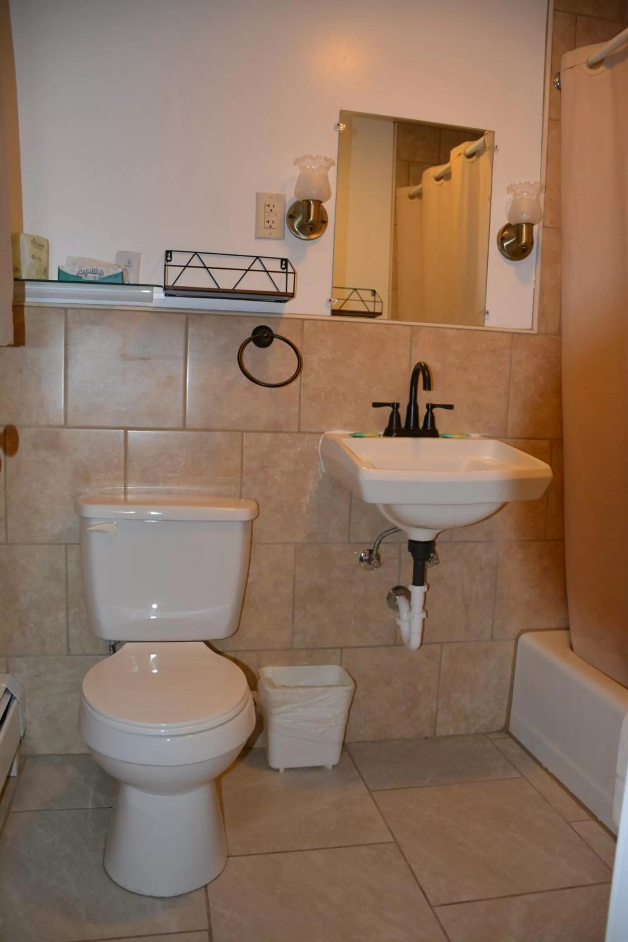 Toilet in The Village Motel