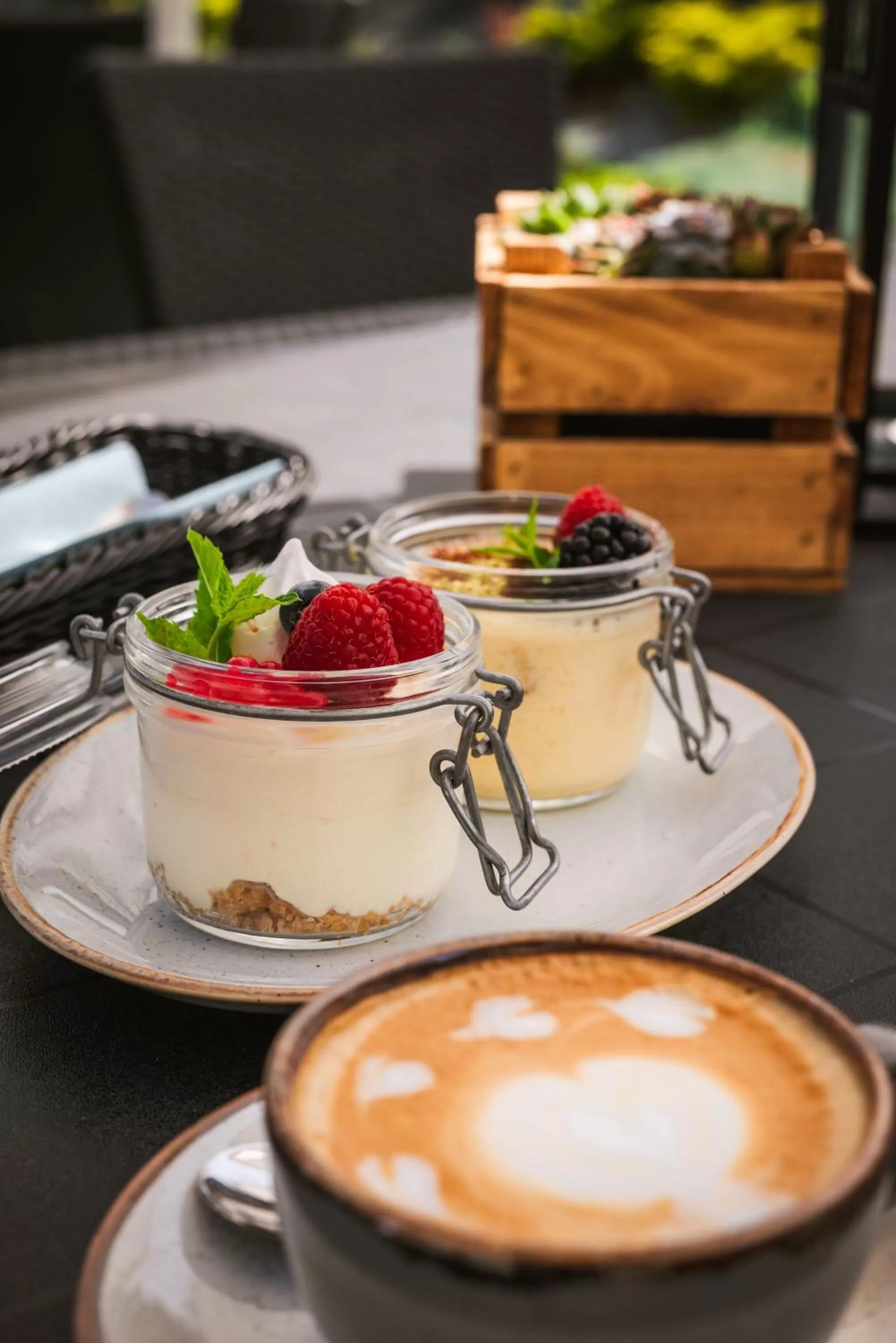 Restaurant/places to eat in Hotel Szary Residence