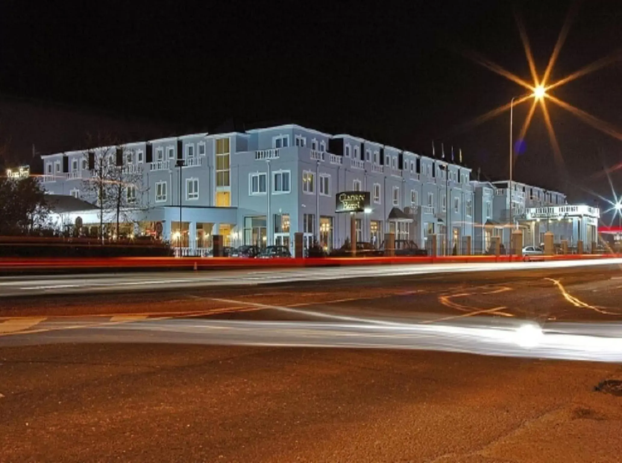 Facade/entrance, Property Building in Clanree Hotel & Leisure Centre