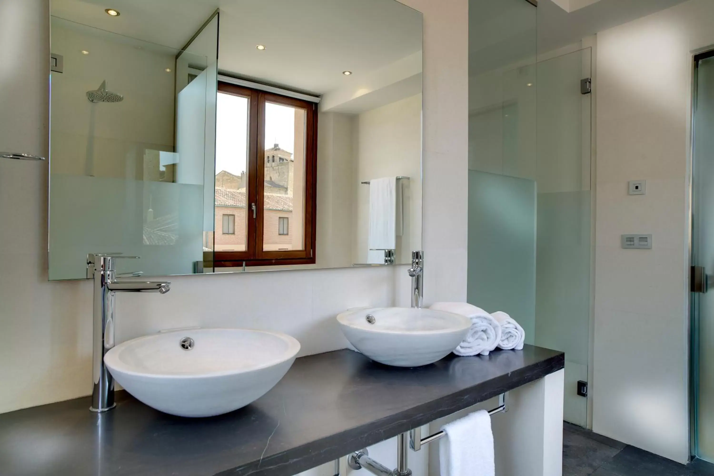 Bathroom in Áurea Convento Capuchinos by Eurostars Hotel Company