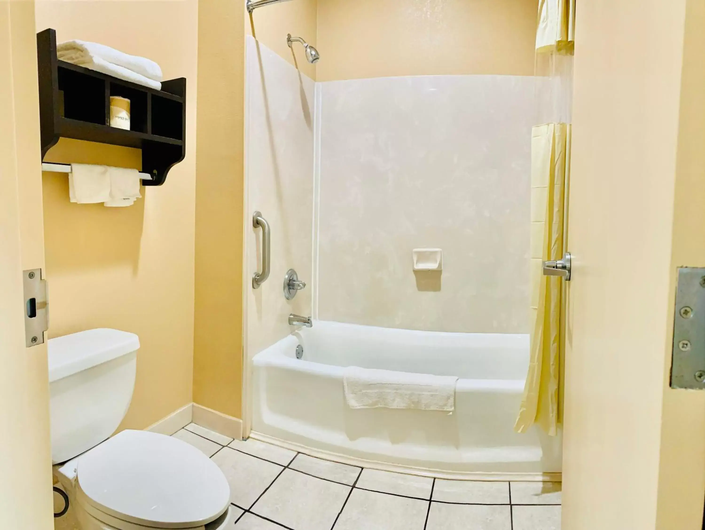 Bathroom in Weston Inn & Suites