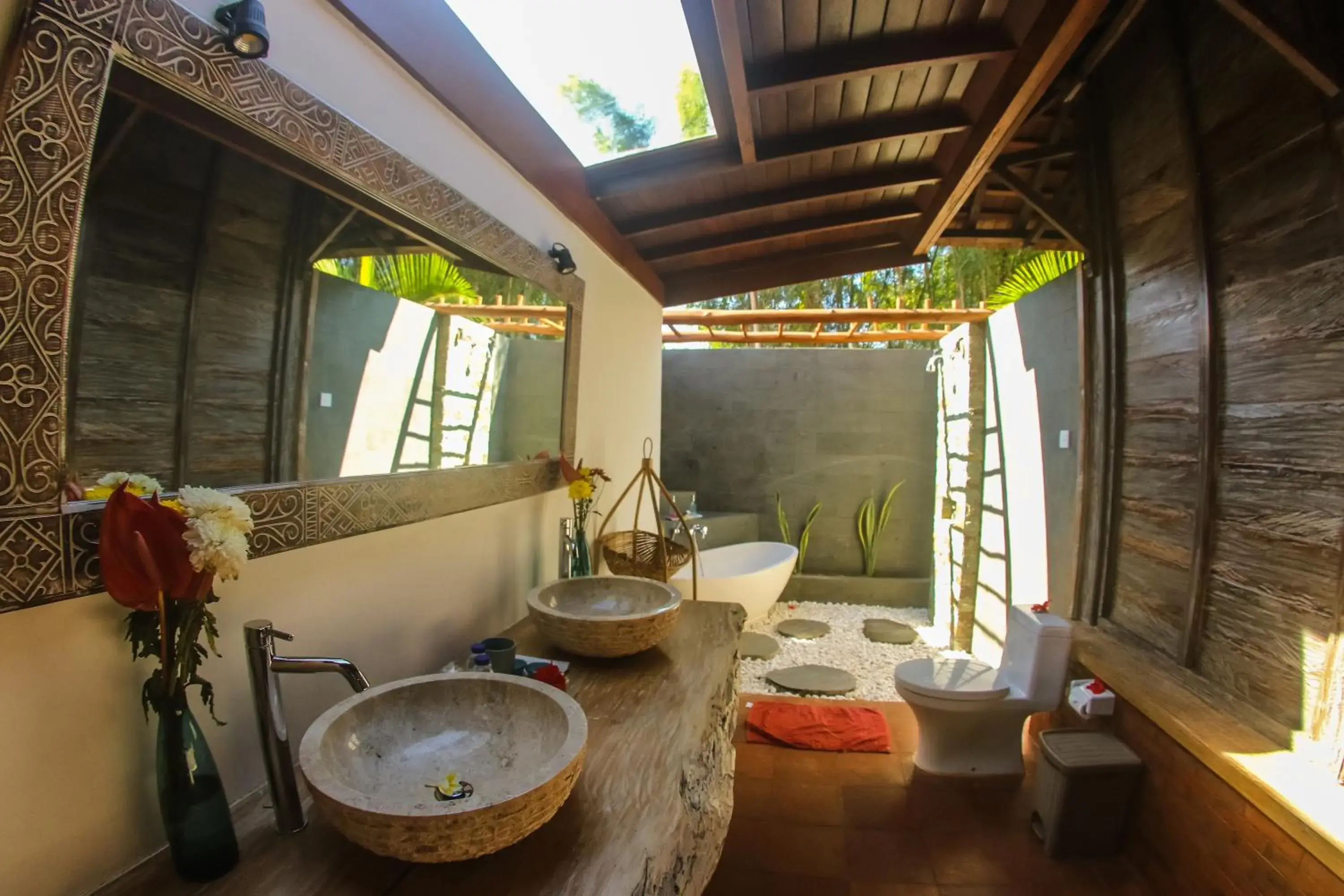 Bathroom in Flower Bud Bungalow Balangan