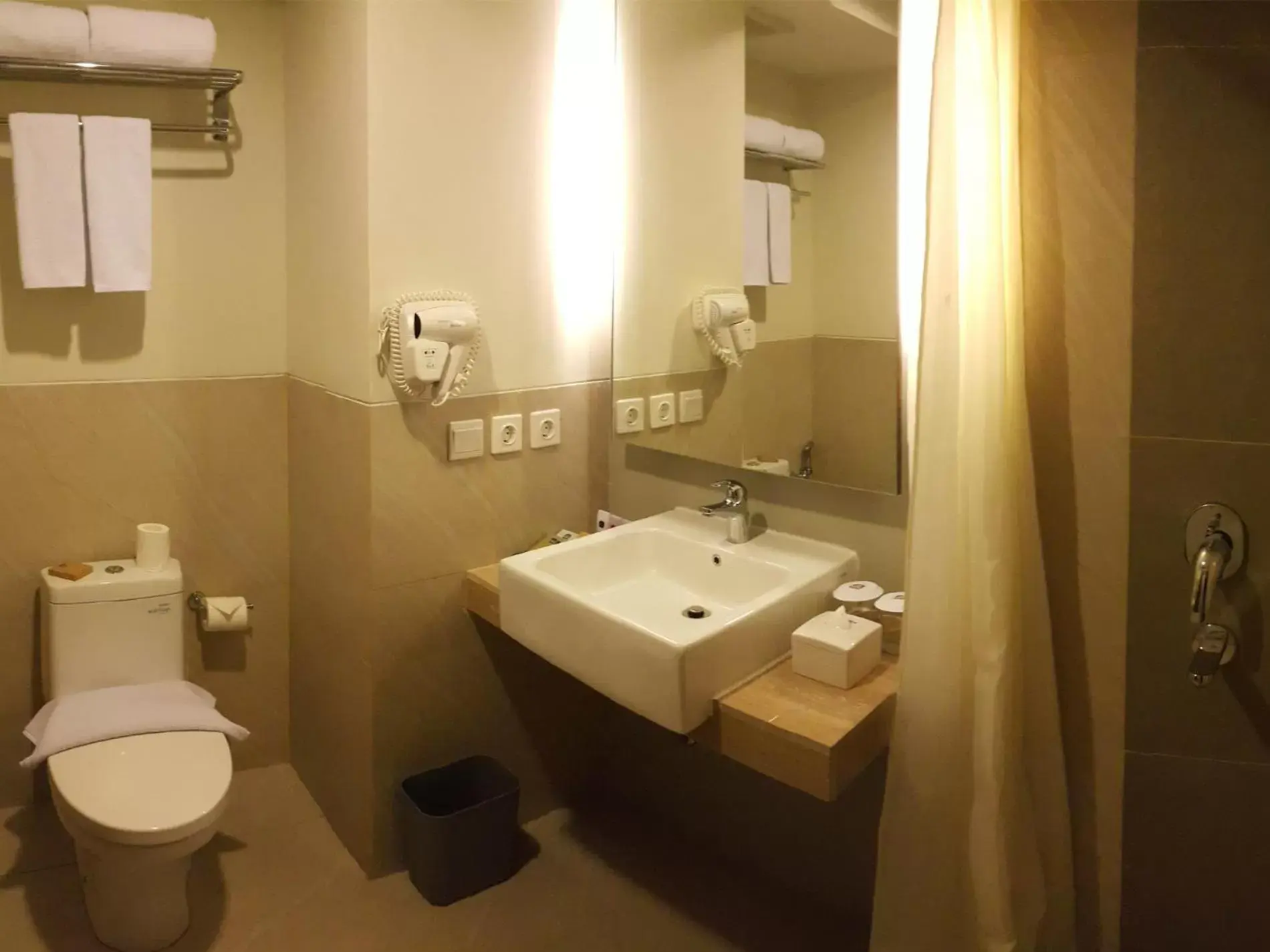 Toilet, Bathroom in Swiss-Belcourt Bogor