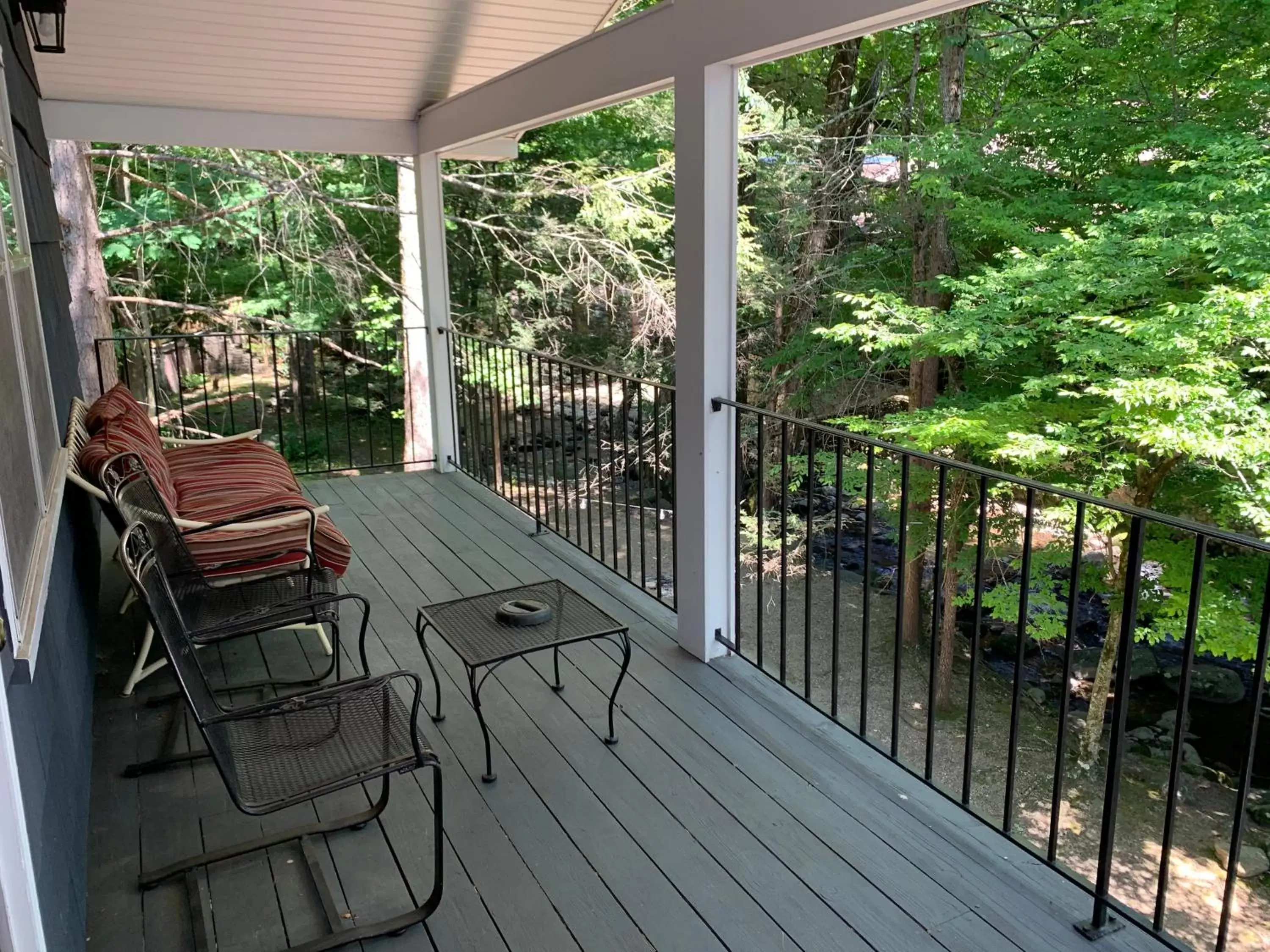 Balcony/Terrace in Carr's Northside Hotel and Cottages