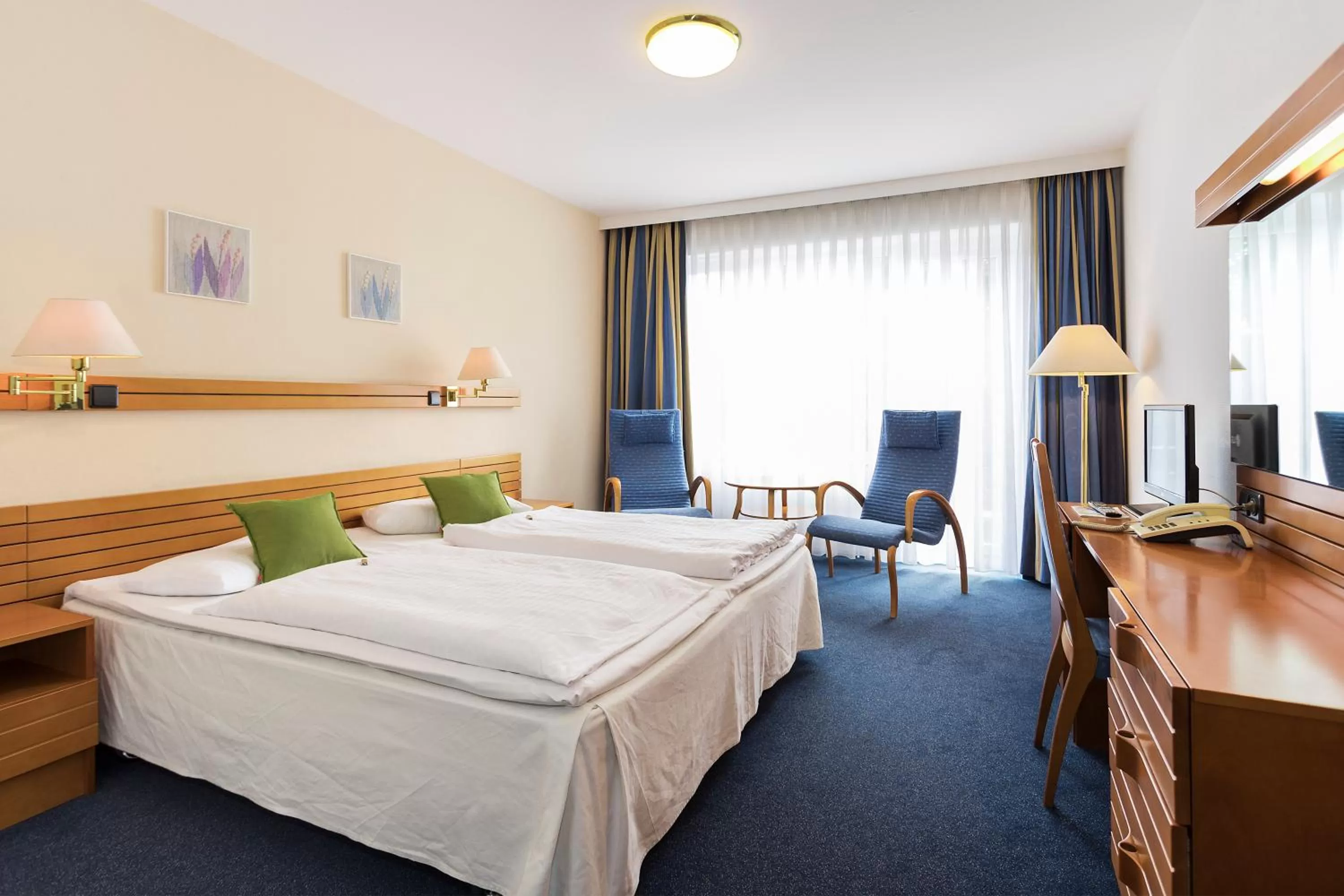 Bedroom, Bed in Hotel am See