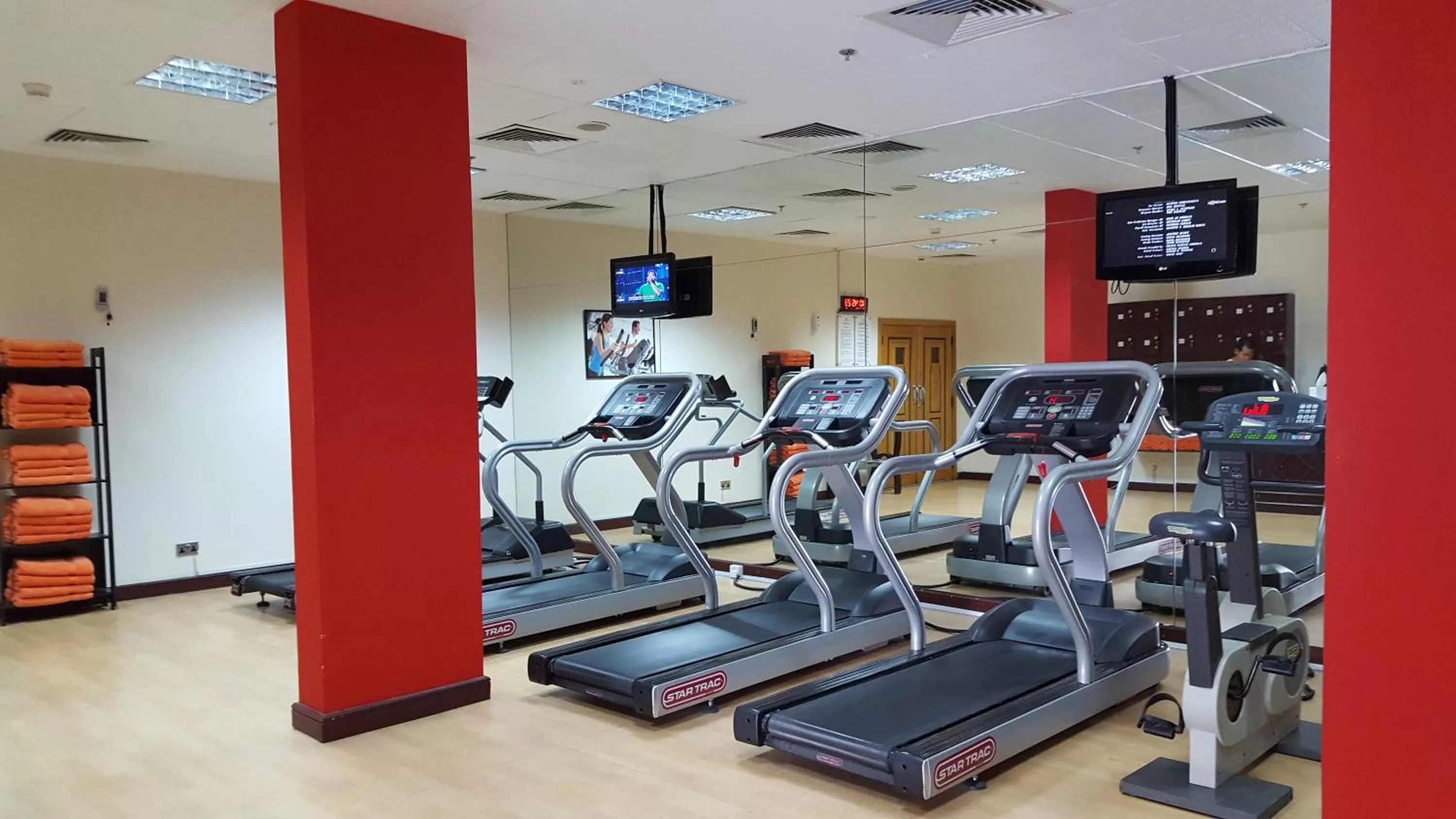 Fitness centre/facilities in Copthorne Downtown by Millennium