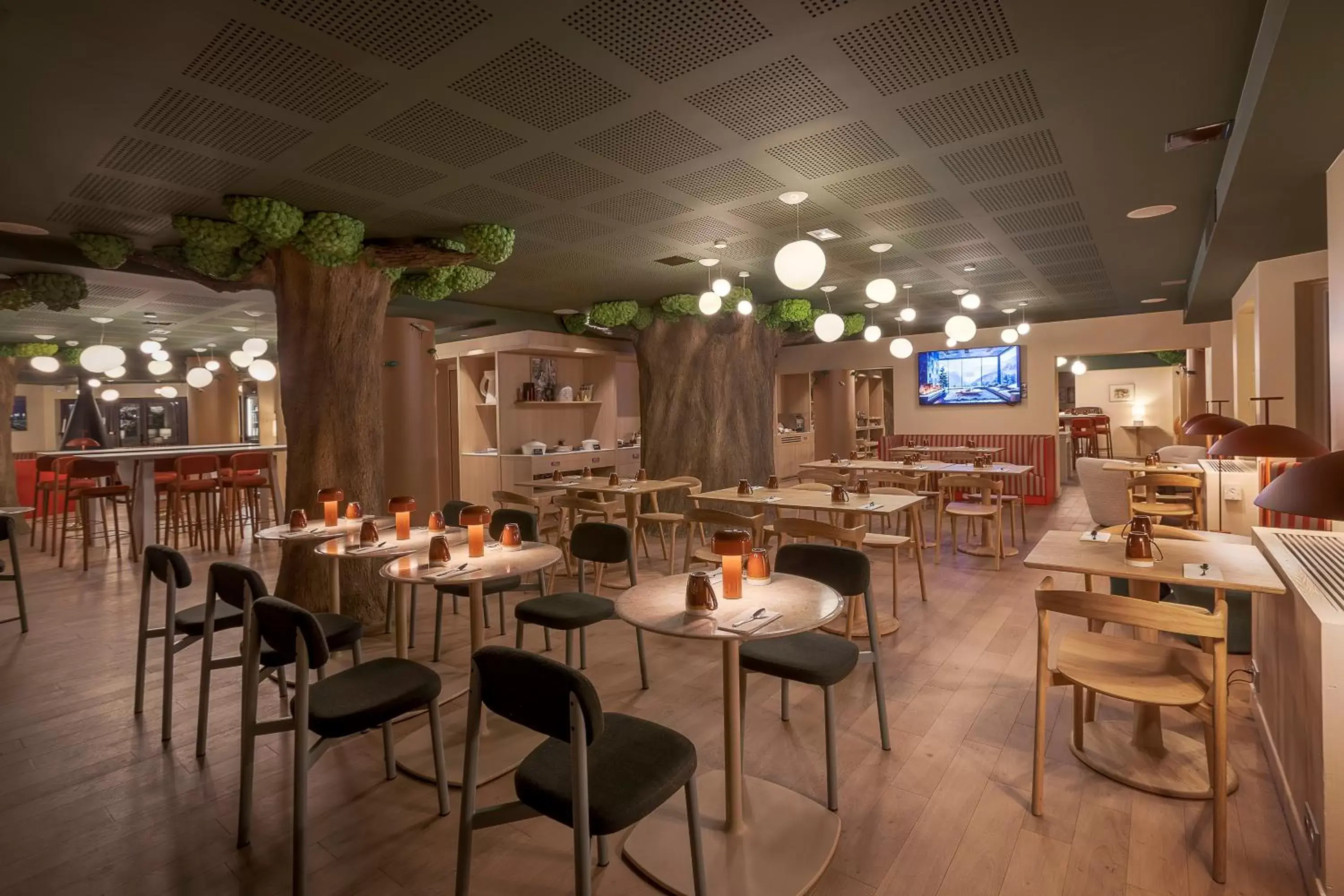 Restaurant/Places to Eat in Mercure Chamonix Centre