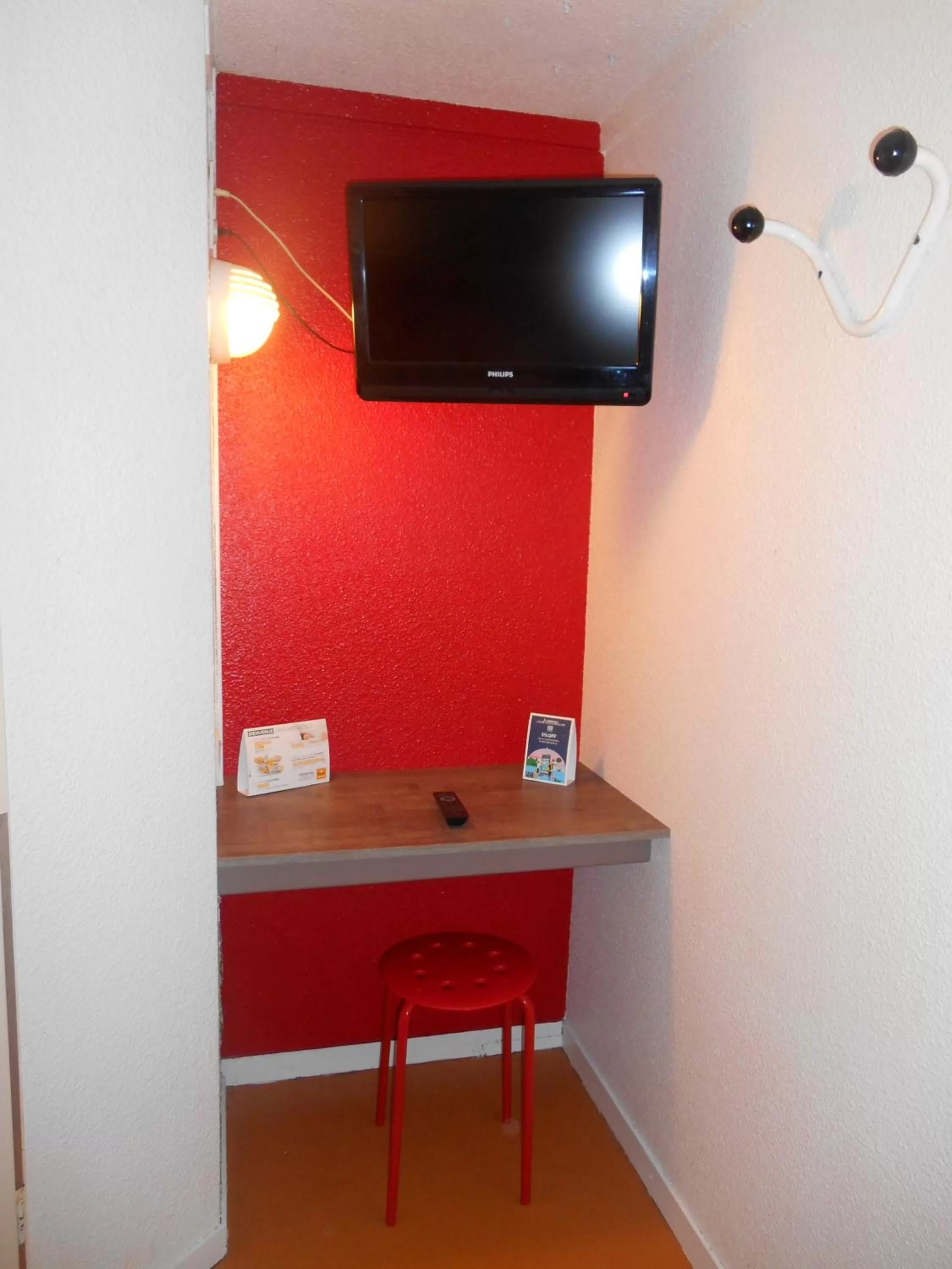 TV and multimedia in Premiere Classe Brest Gouesnou Aeroport