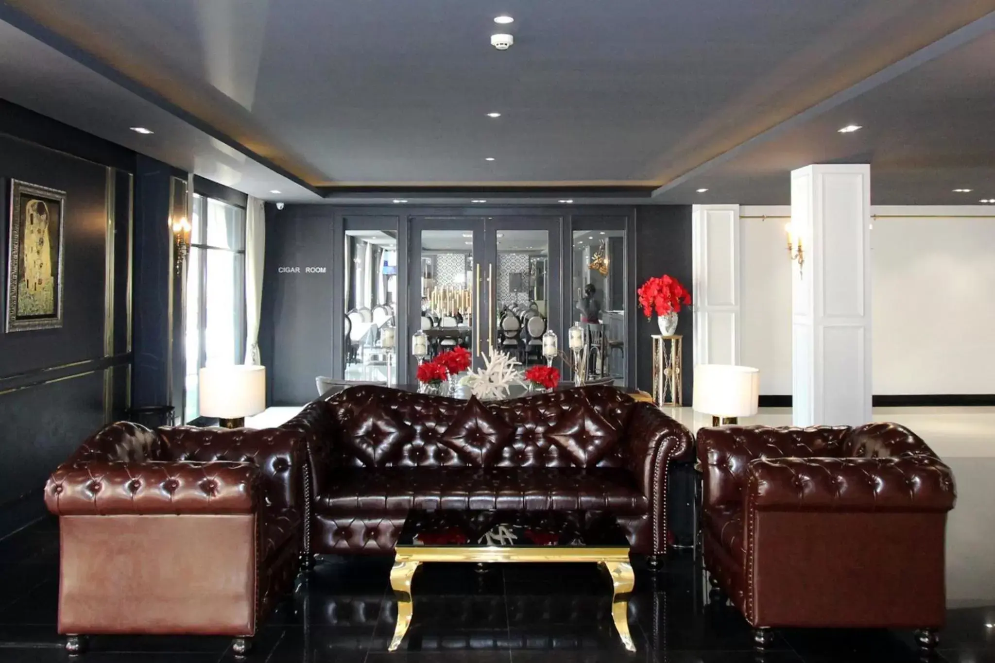 Lobby or reception in Taris Art Hotel Phrae