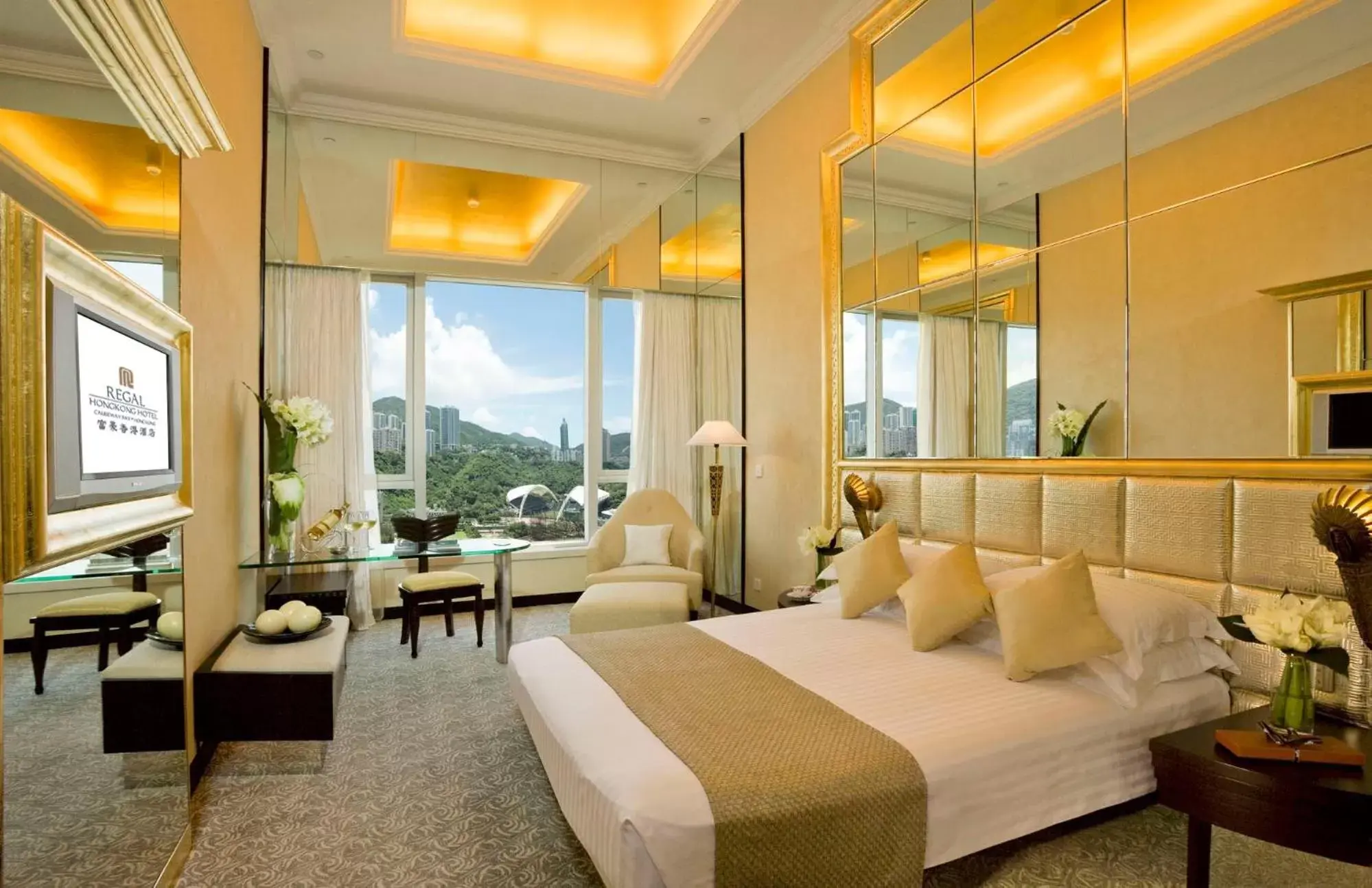 Bedroom in Regal Hongkong Hotel