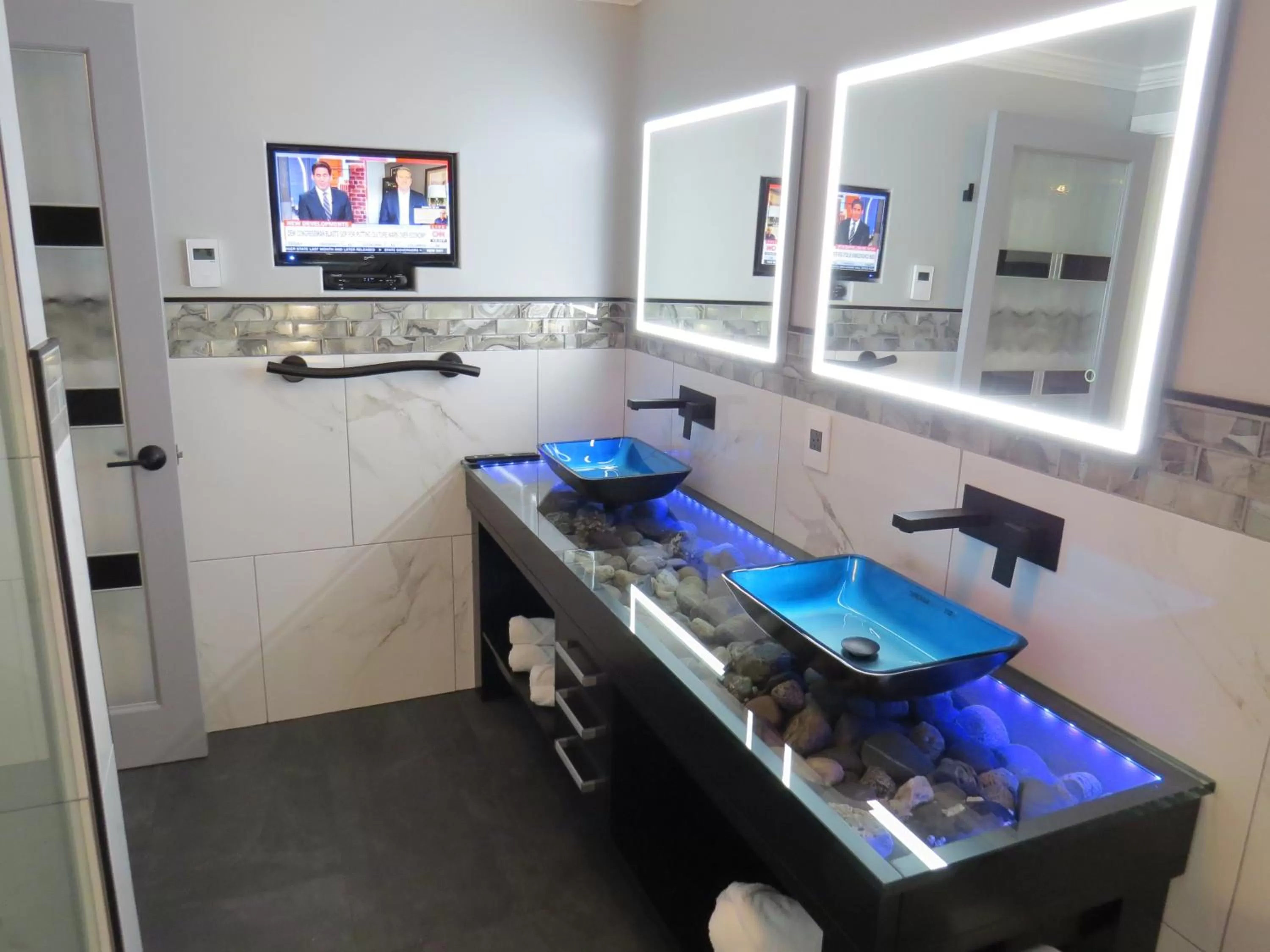 Bathroom in Dockside Suites