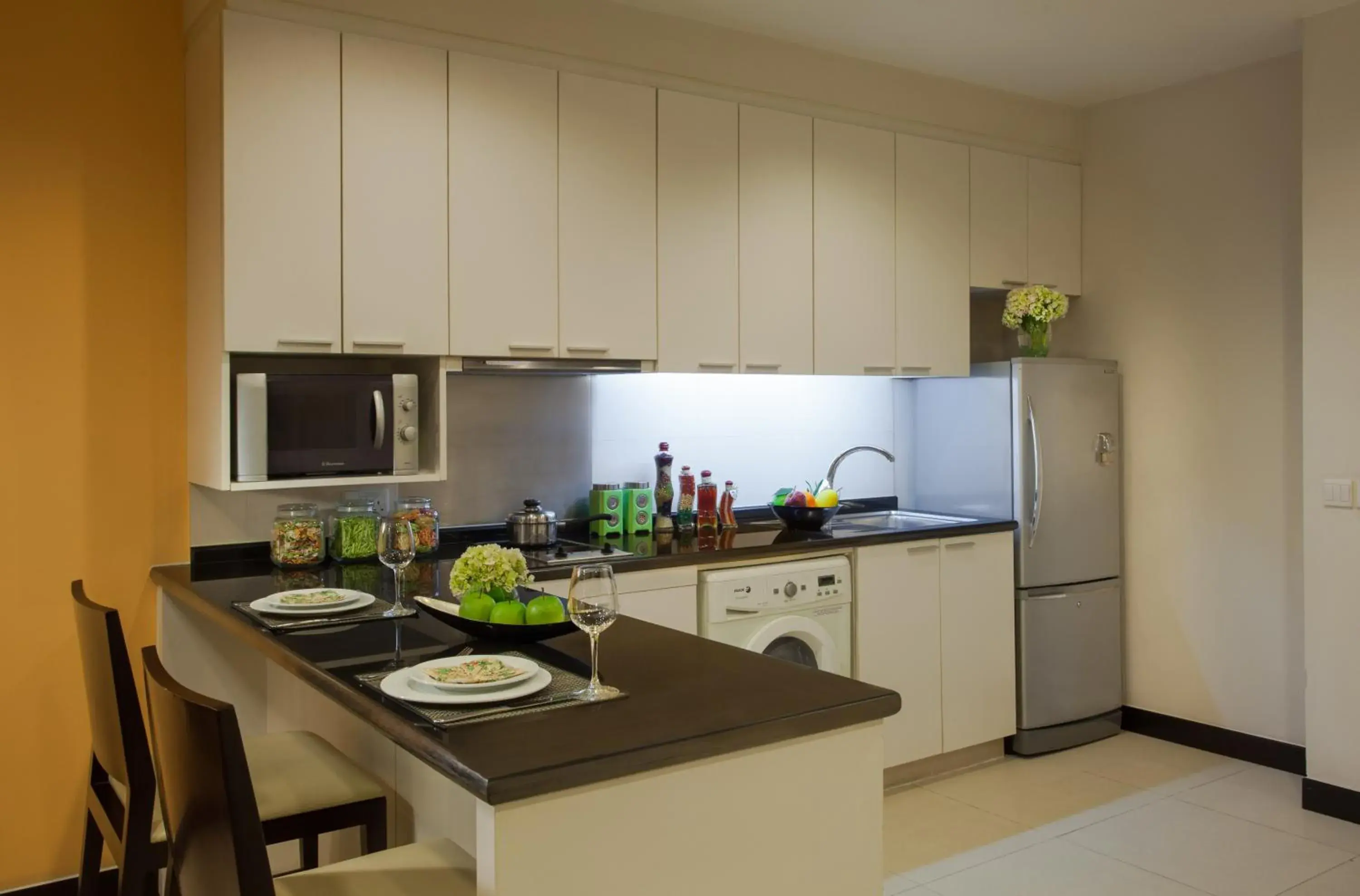 Kitchen or kitchenette, Kitchen/Kitchenette in Somerset Hoa Binh Serviced Residences