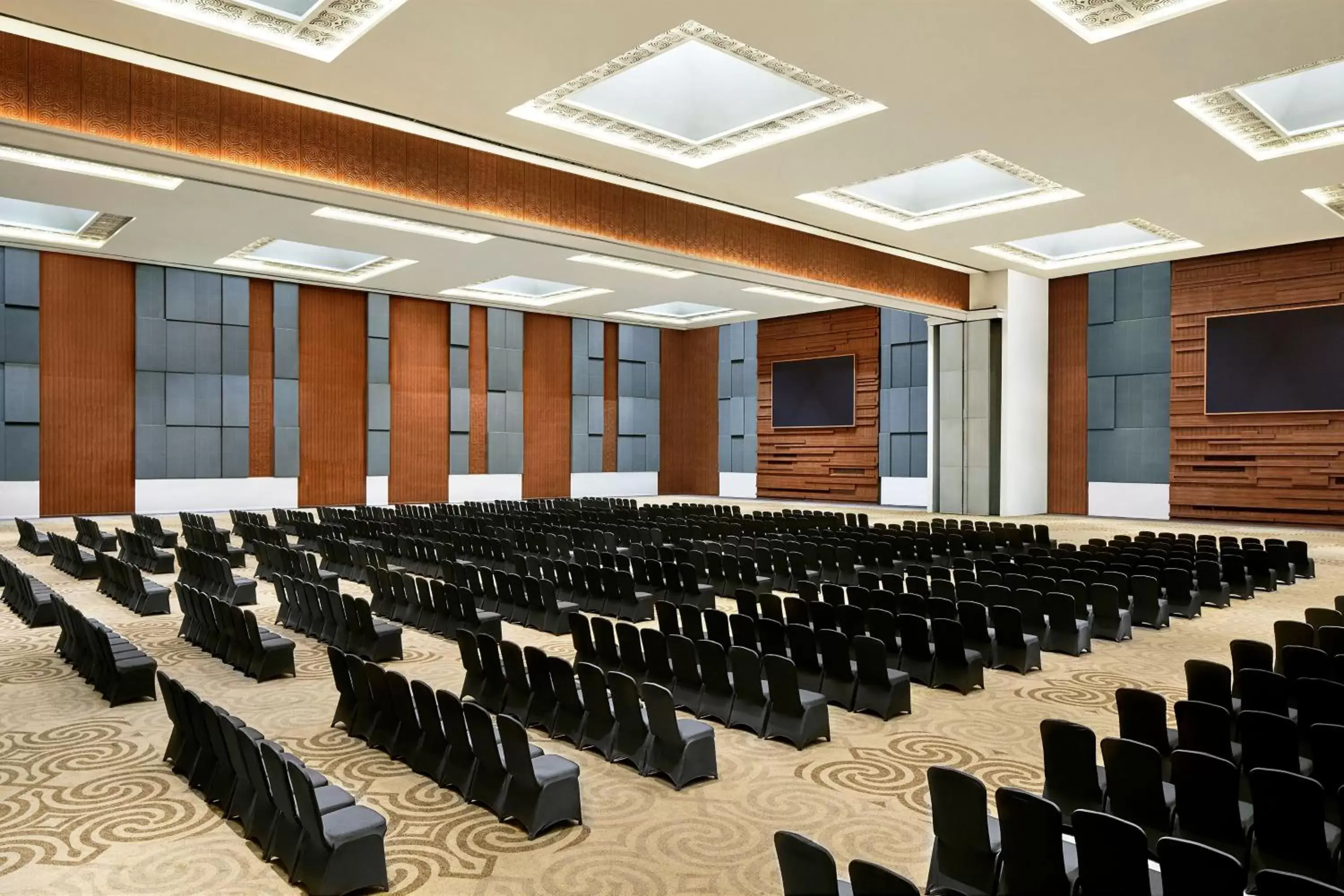 Meeting/conference room in Four Points by Sheraton Makassar