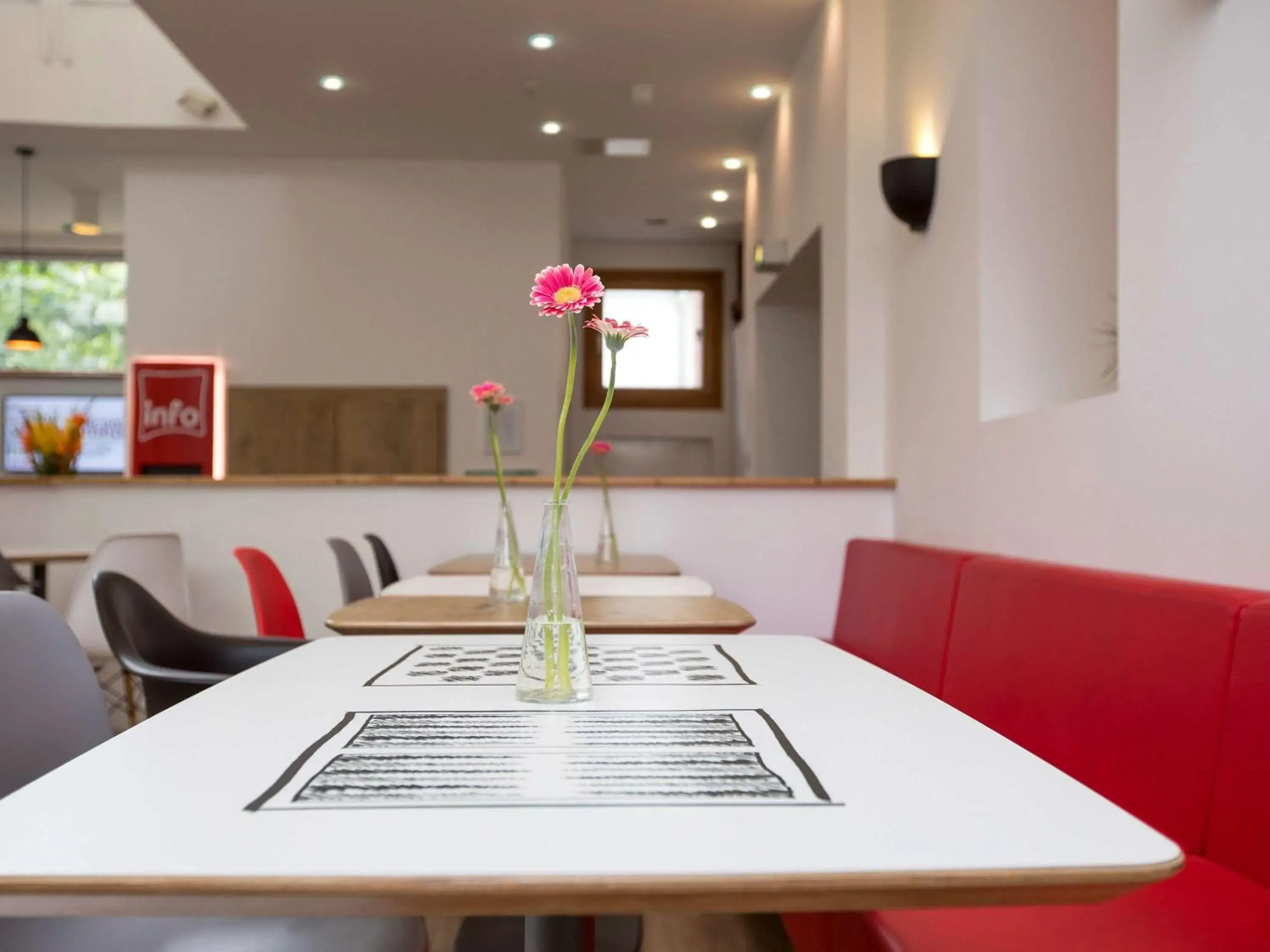 Restaurant/places to eat in ibis Berlin City Süd Restaurant/places to eat in ibis Berlin City Süd
