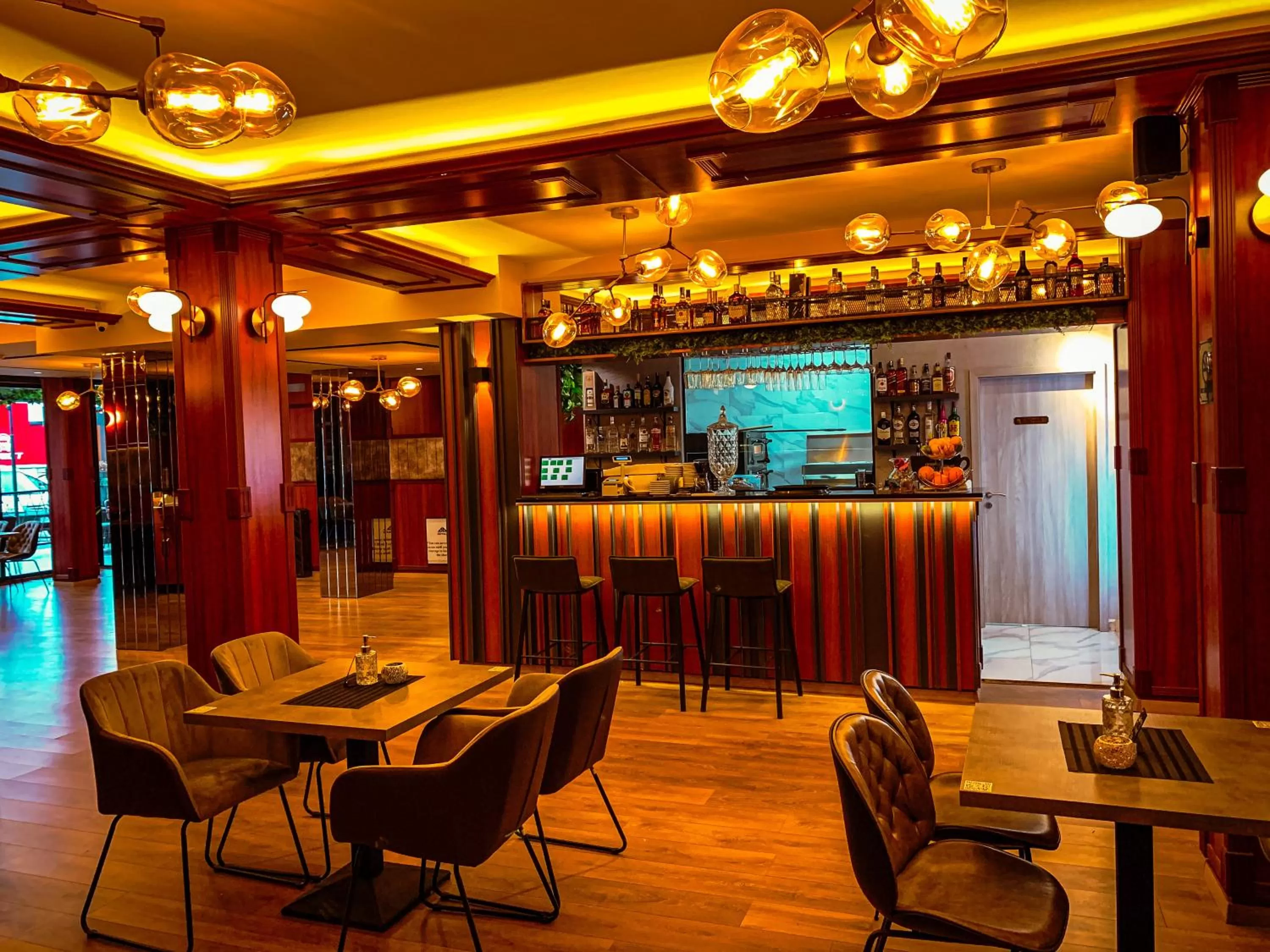 Restaurant/places to eat in Hotel Driada