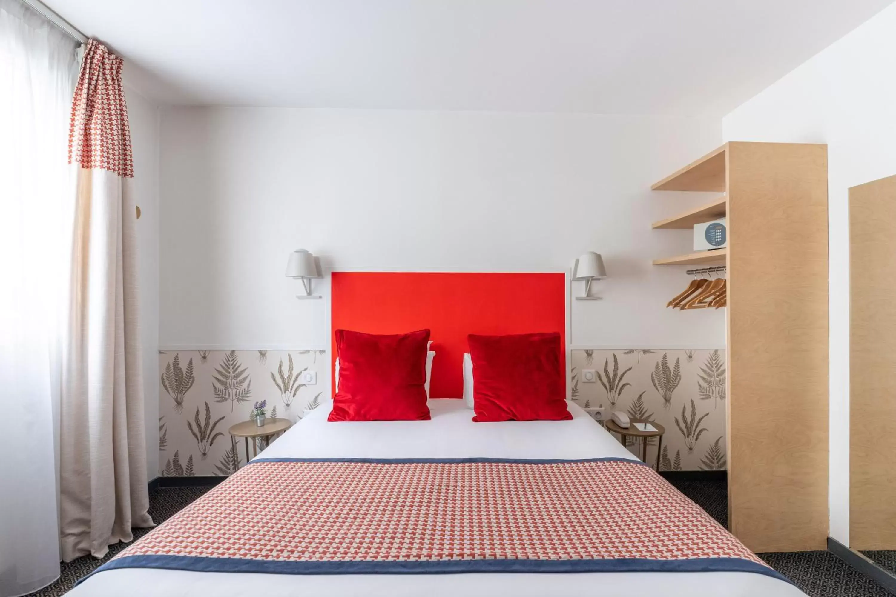Bedroom, Bed in Hotel George - Astotel