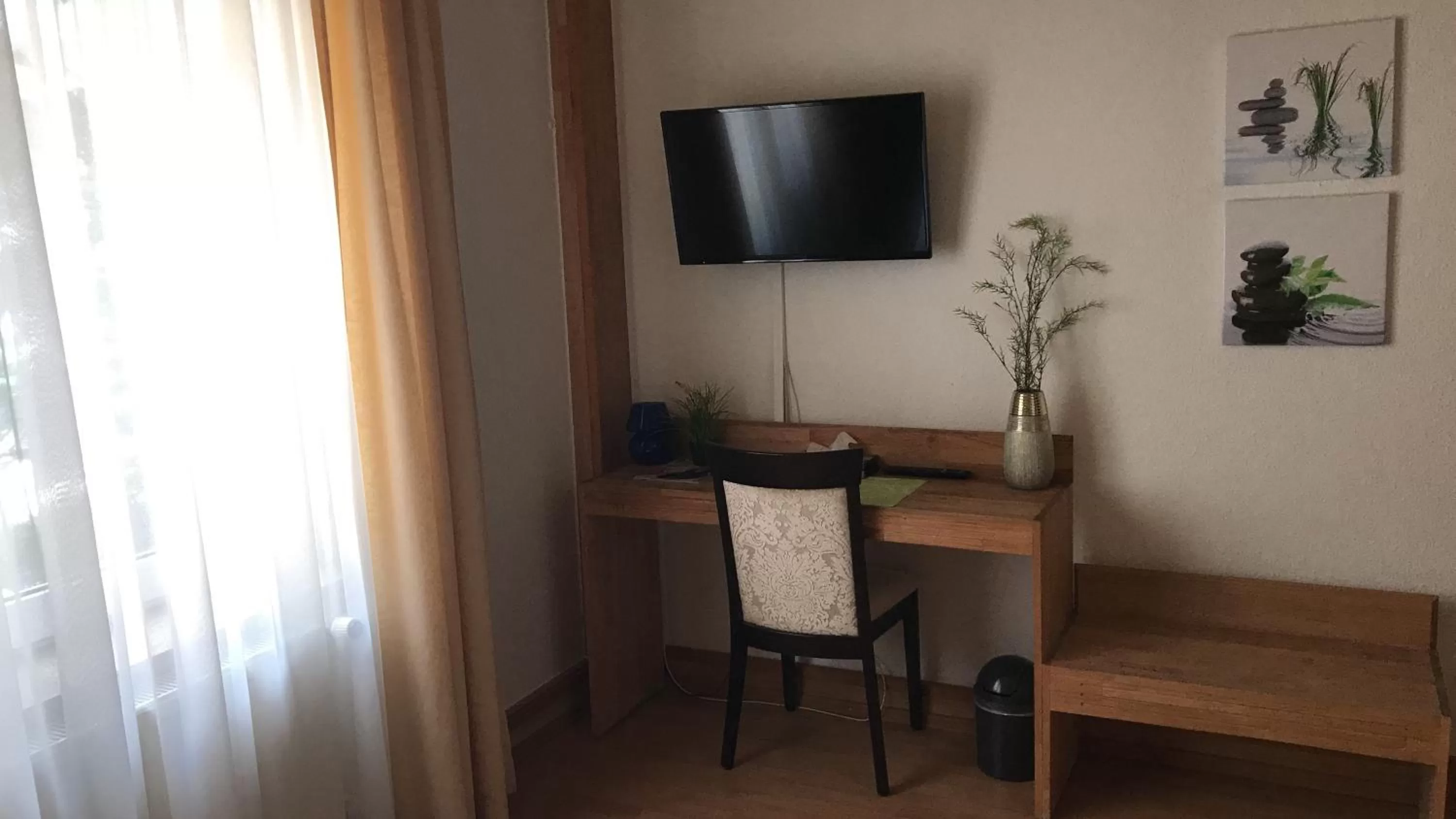 Photo of the whole room in Hotel-Nachtwächter