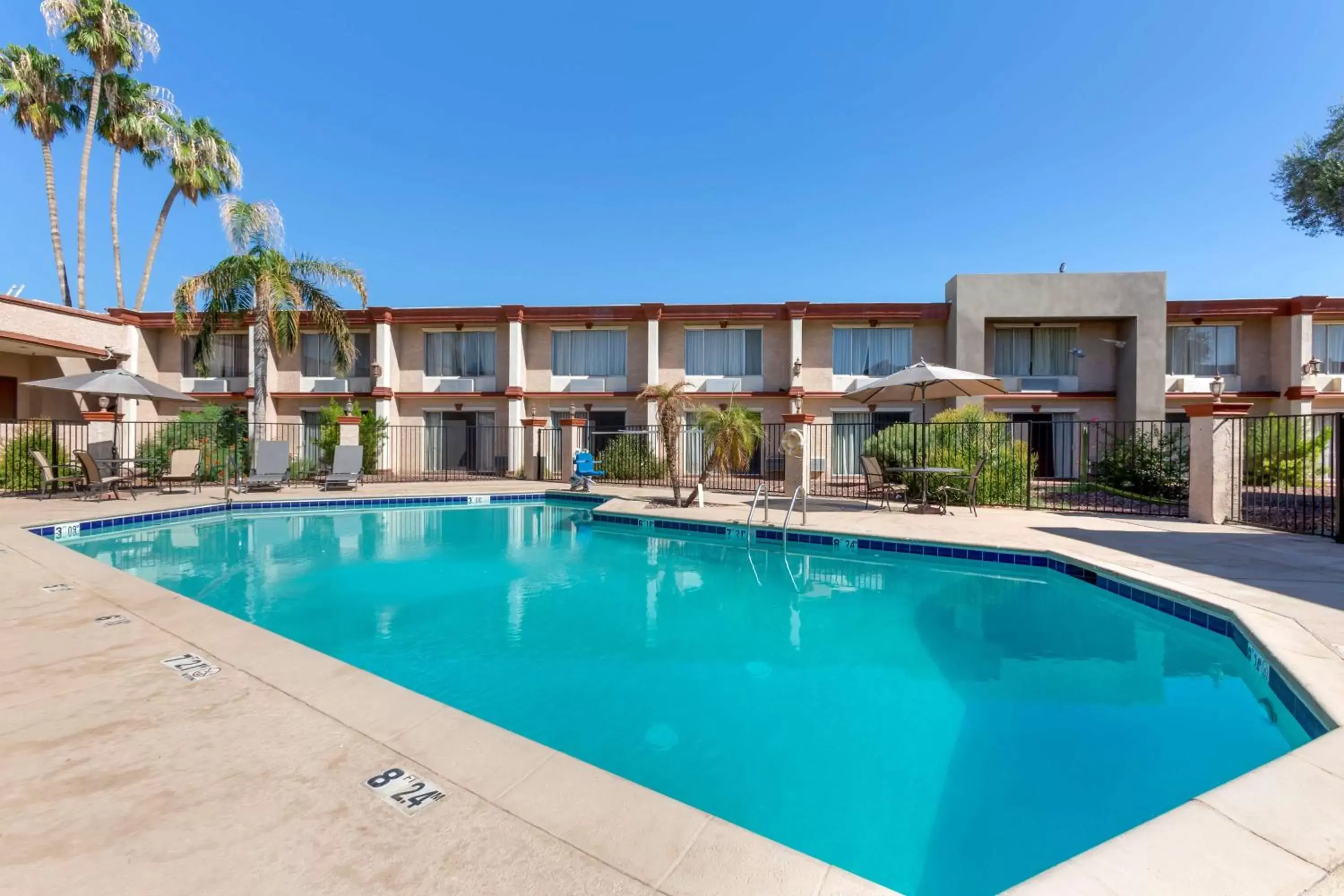 Pool view, Swimming Pool in Best Western Phoenix Goodyear Inn