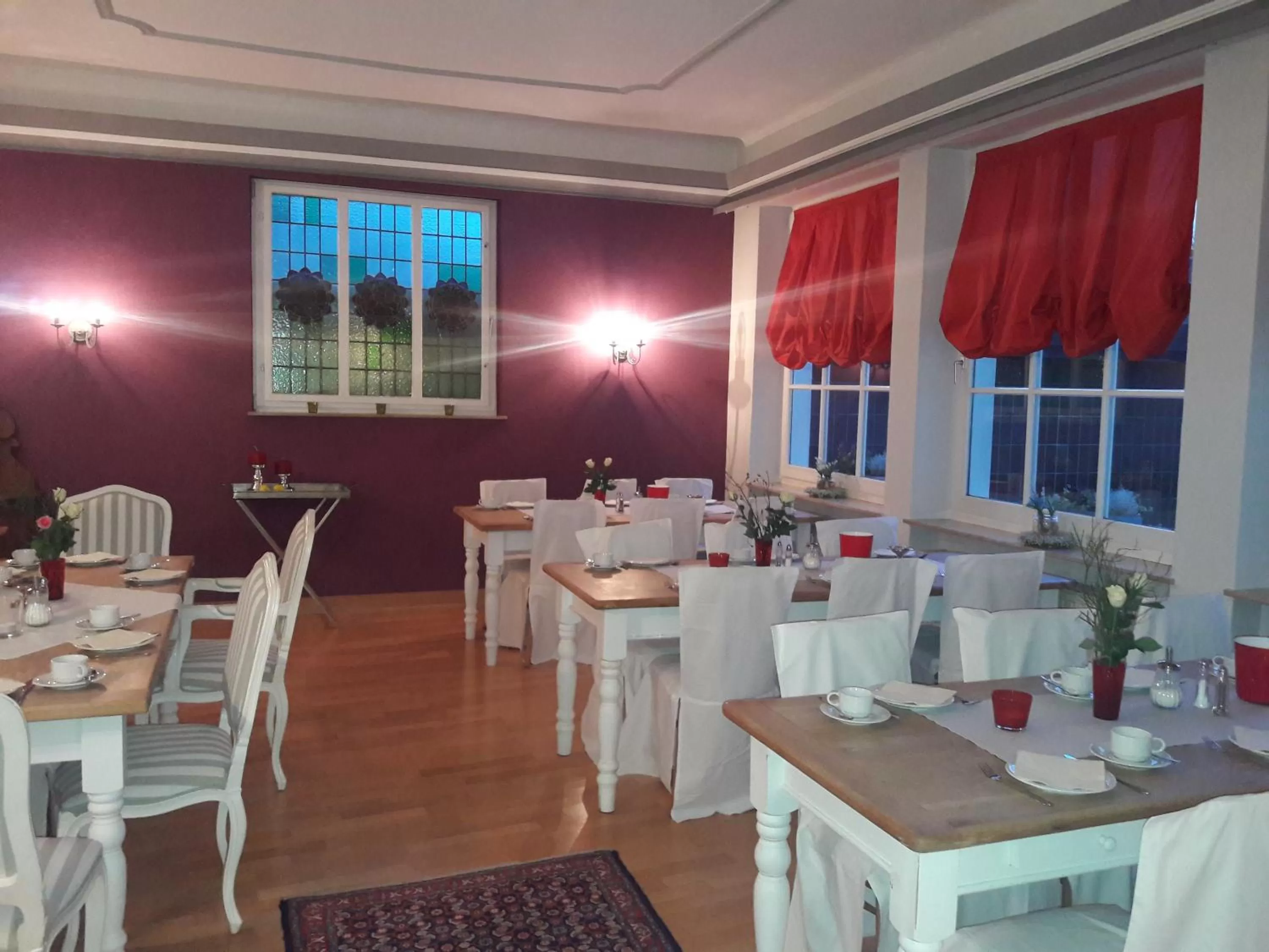 Restaurant/Places to Eat in Hotel Krone am Park