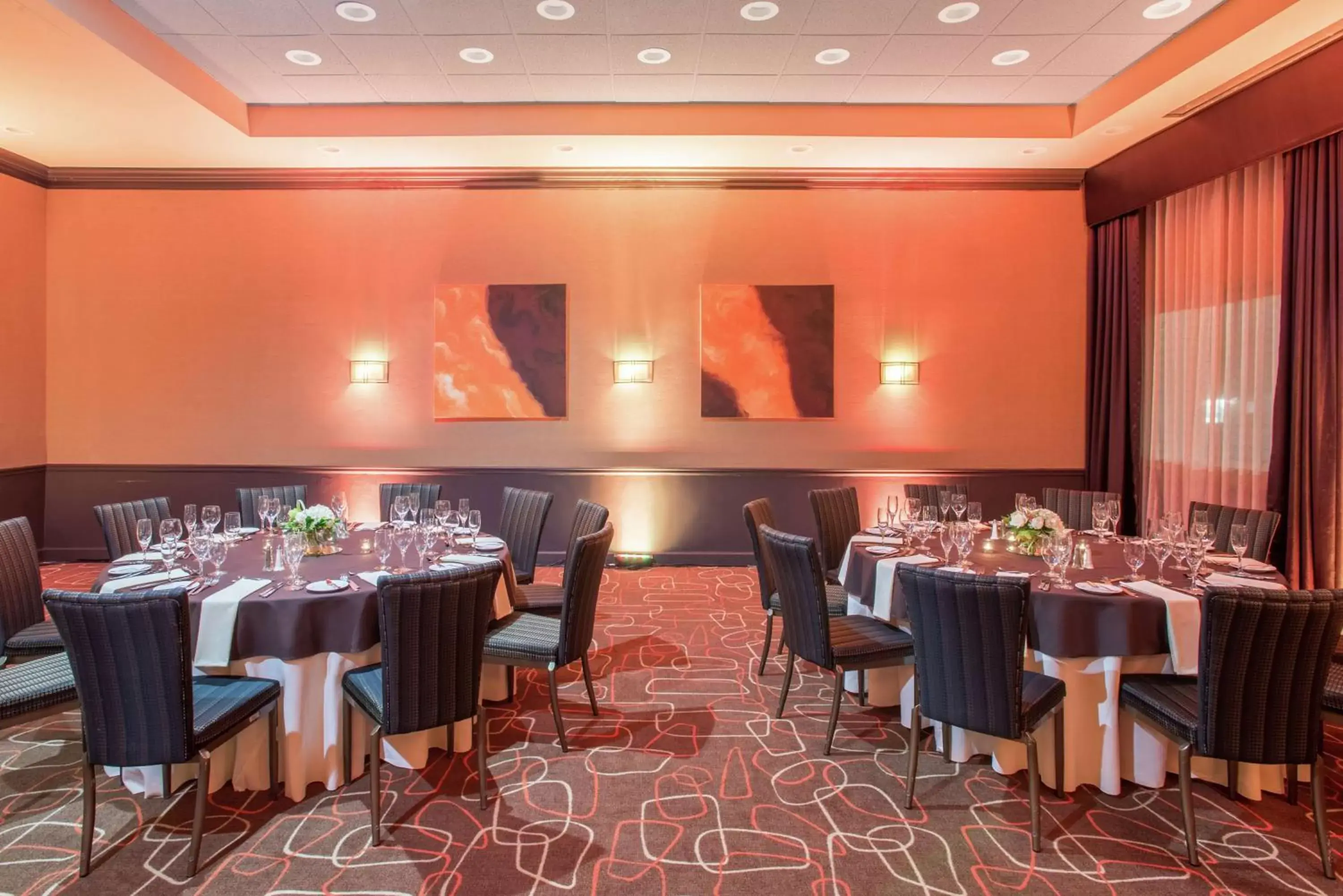 Meeting/conference room, Restaurant/Places to Eat in The Verve Boston Natick, Tapestry Collection by Hilton