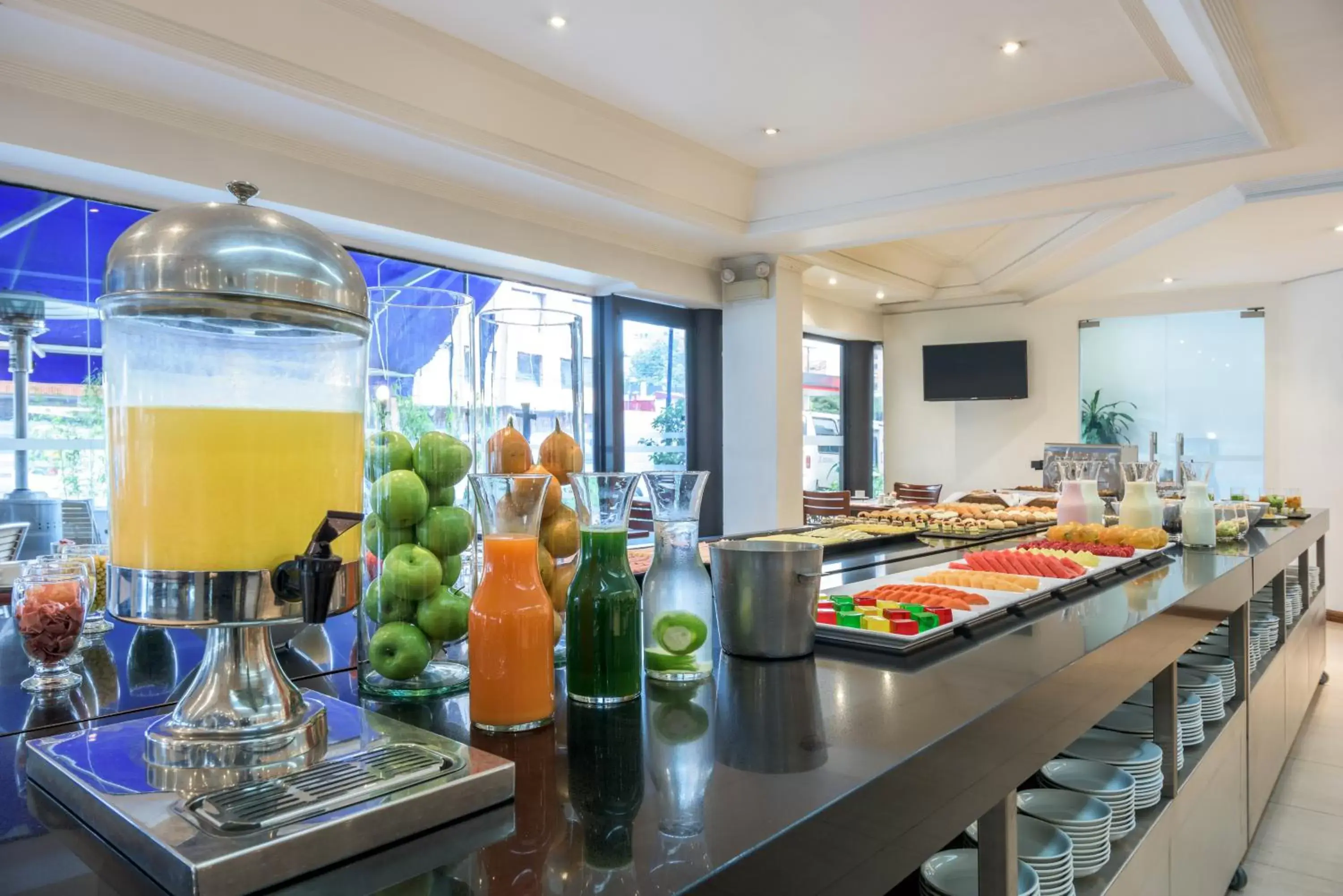 Restaurant/places to eat in Radisson Bogota Metrotel Restaurant/places to eat in Radisson Bogota Metrotel
