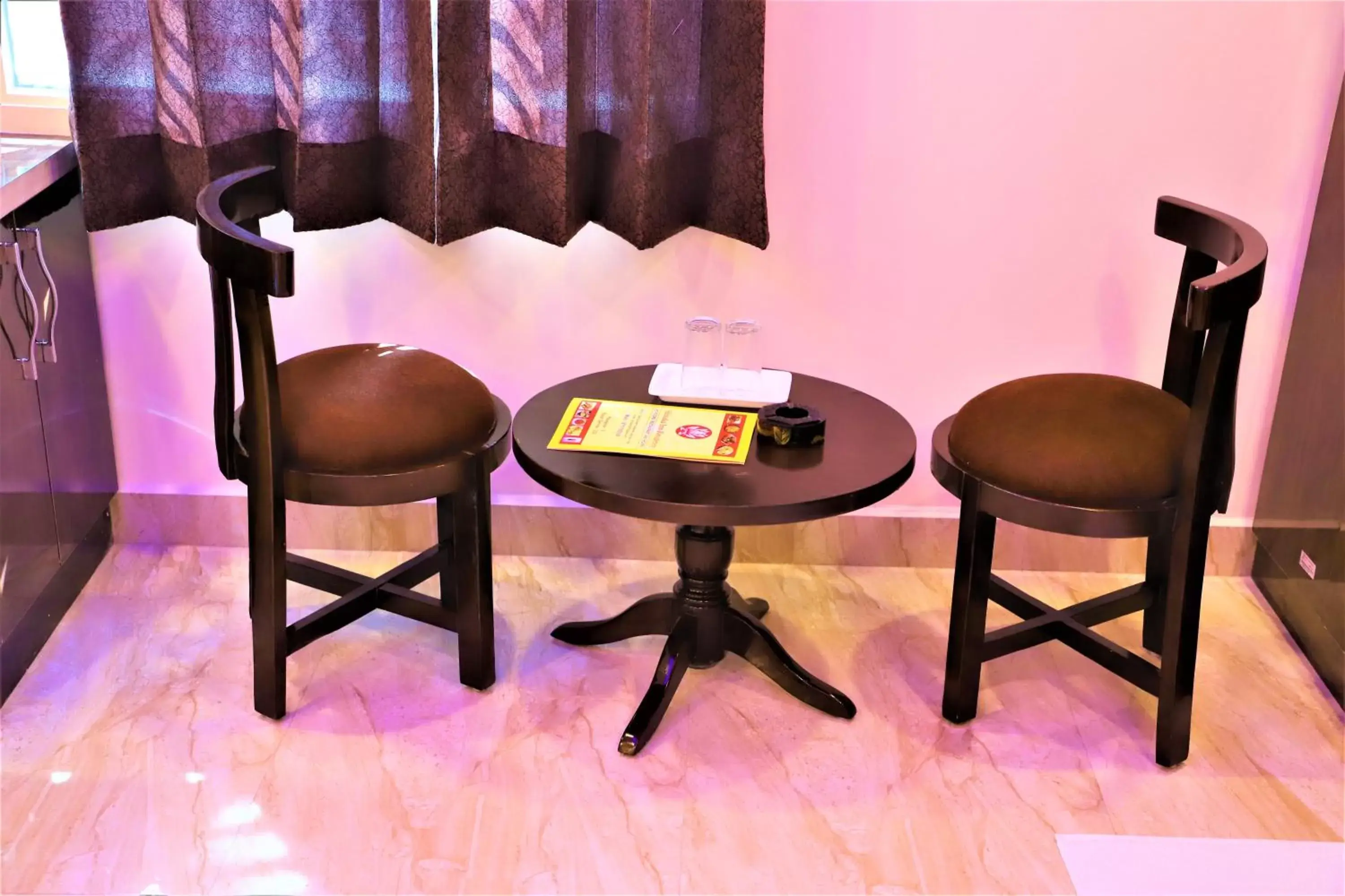 Superior Double Room in Airport Hotel Shivaka Inn Superior Double Room in Airport Hotel Shivaka Inn