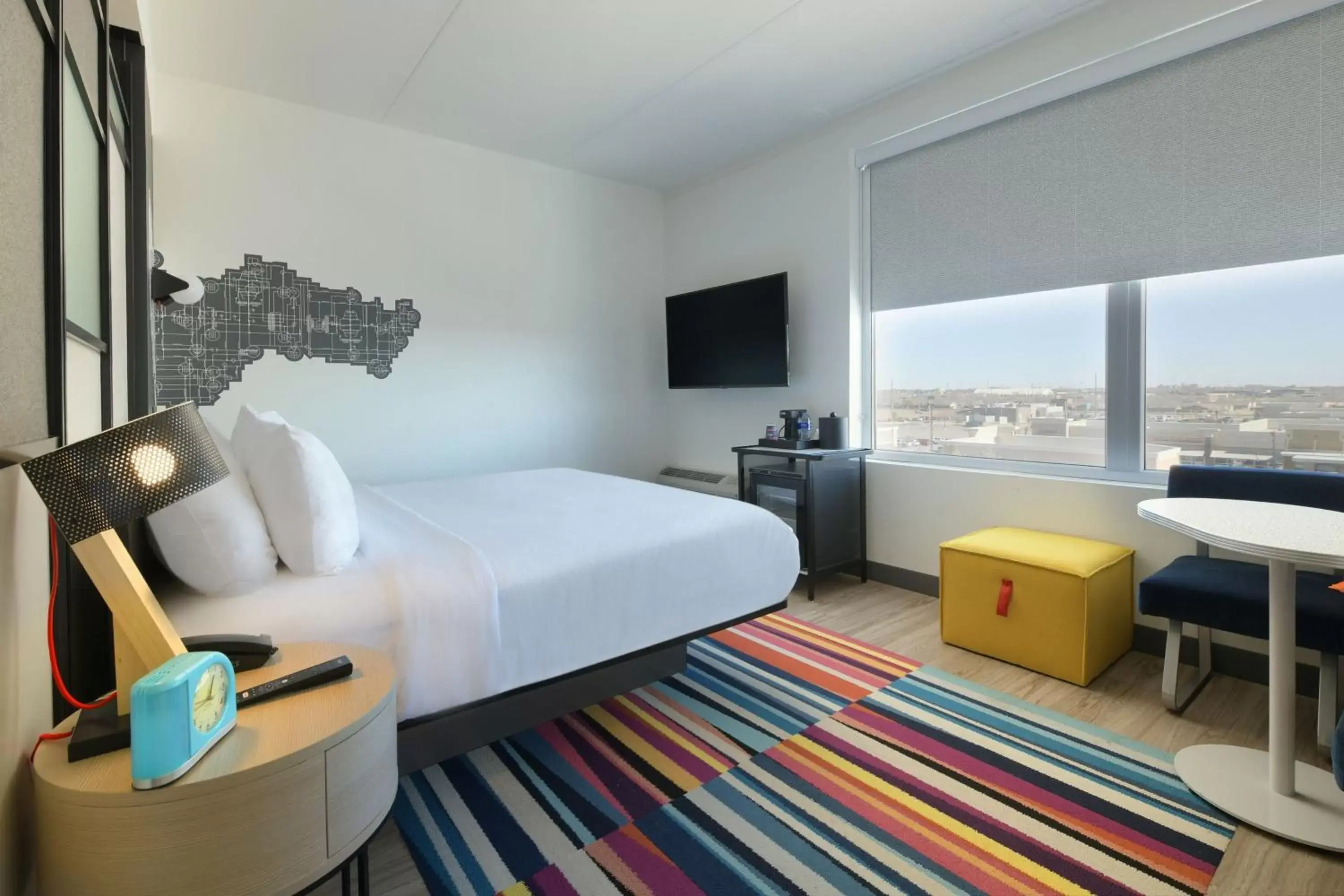 Photo of the whole room, Bed in Aloft Lubbock