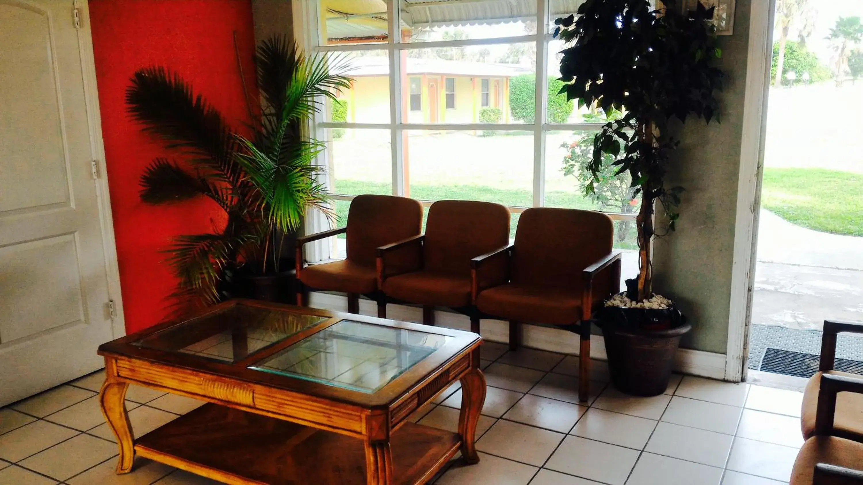 Lobby/Reception in Sunset Inn- Fort Pierce, FL