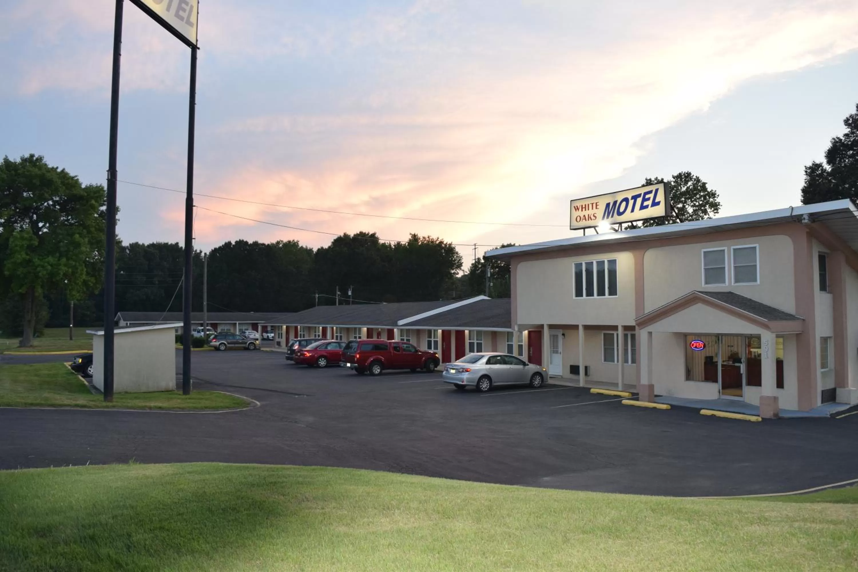 Property building in White Oaks Motel Pennsville/Carneys Point