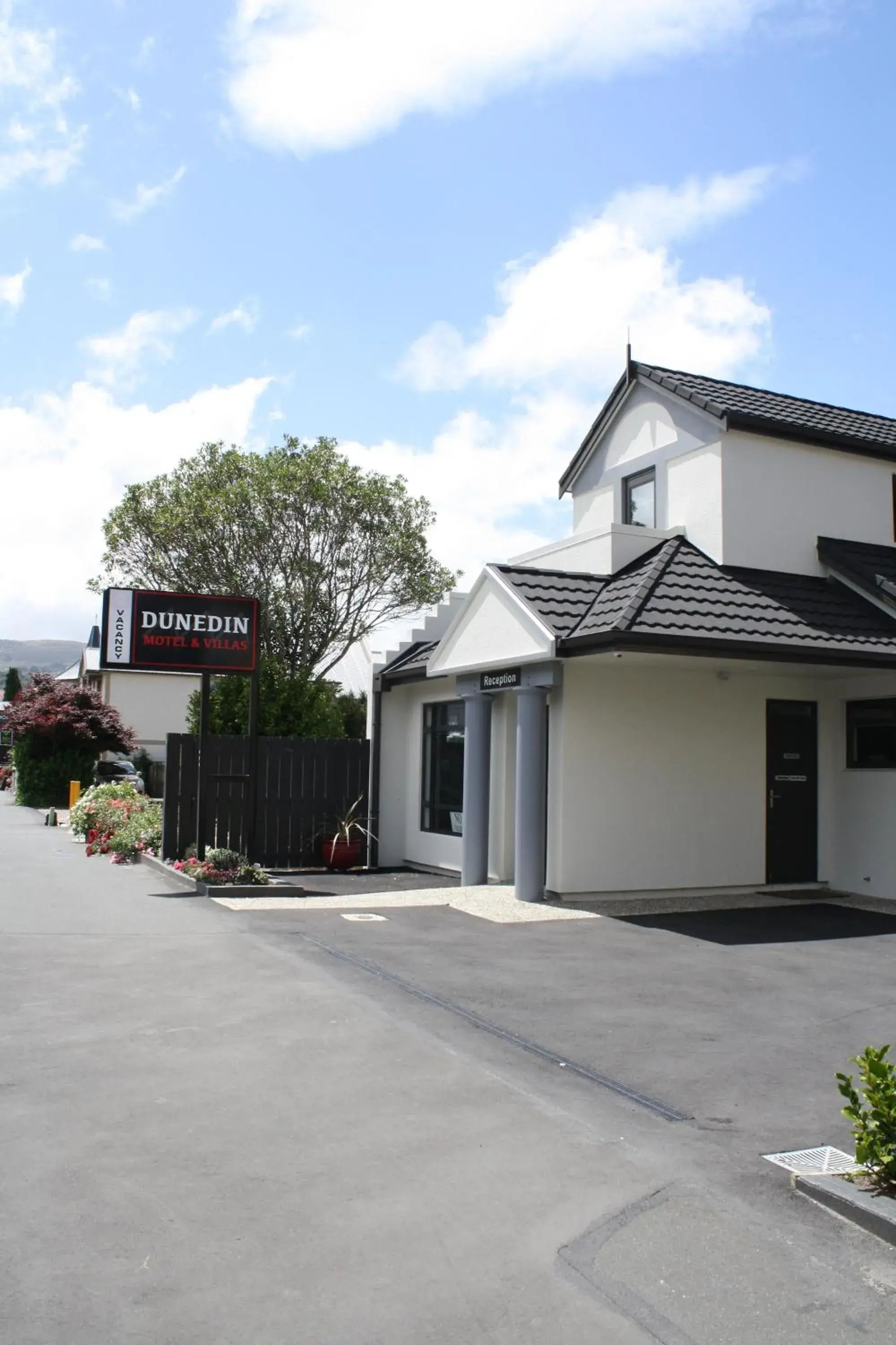 Property Building in Dunedin Motel and Villas