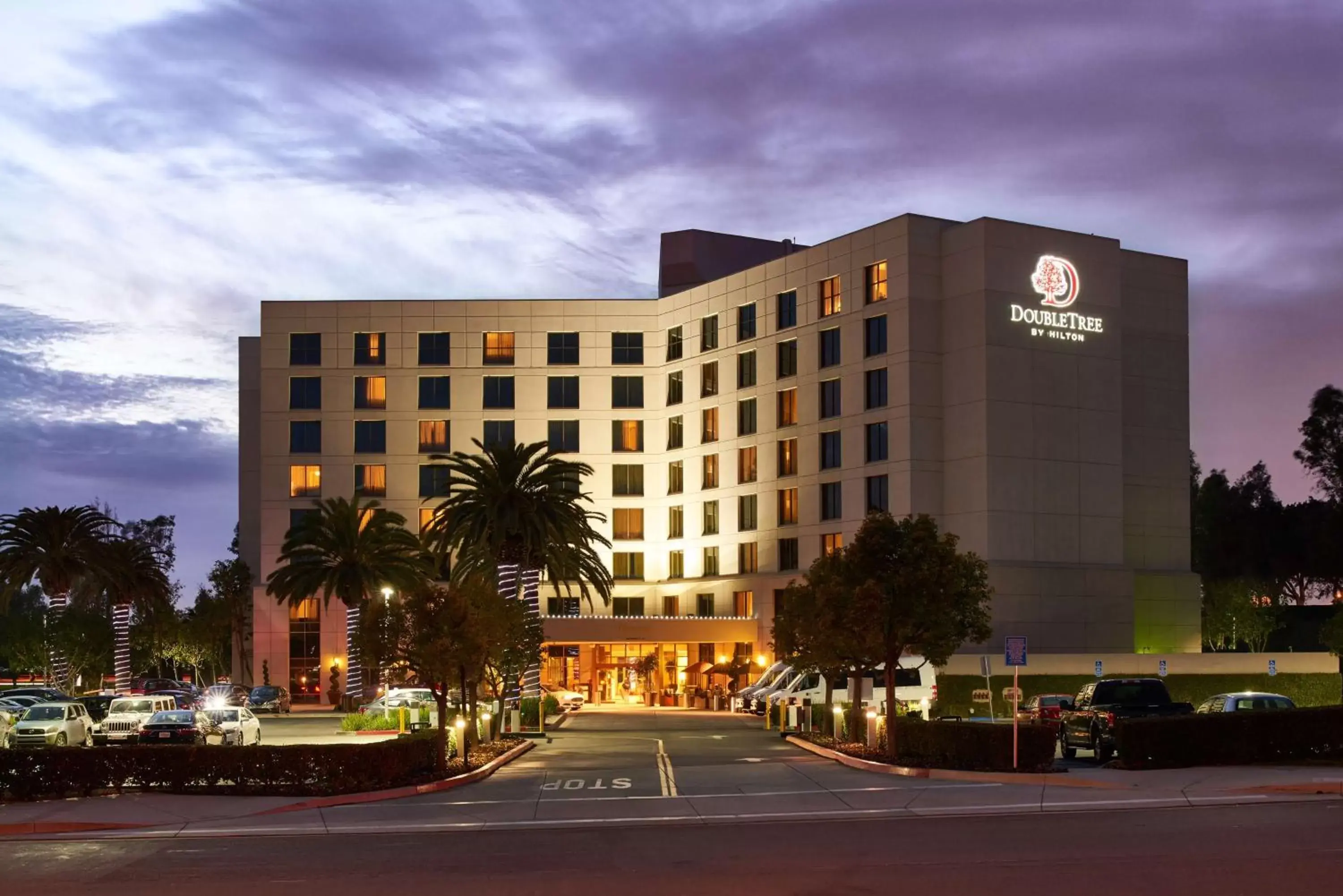 Property Building in DoubleTree by Hilton Irvine Spectrum
