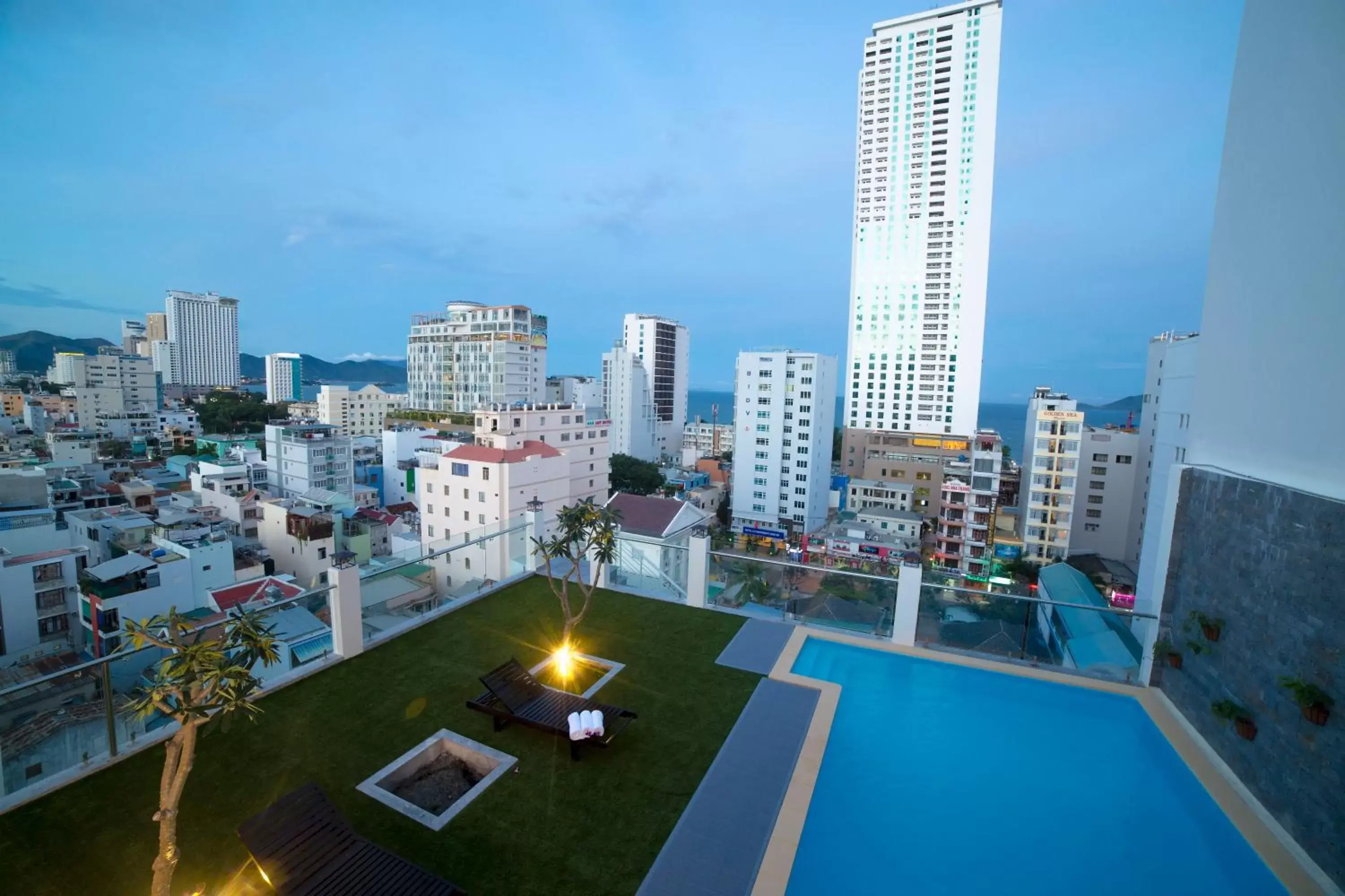 Swimming pool, Pool View in Edele Hotel