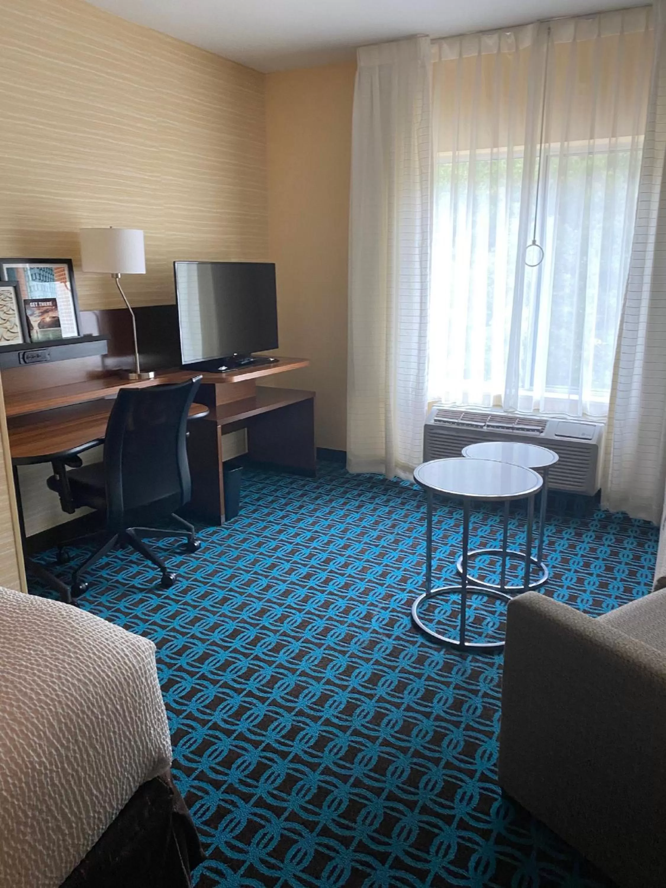 TV and multimedia, Bed in Fairfield Inn & Suites by Marriott Durango
