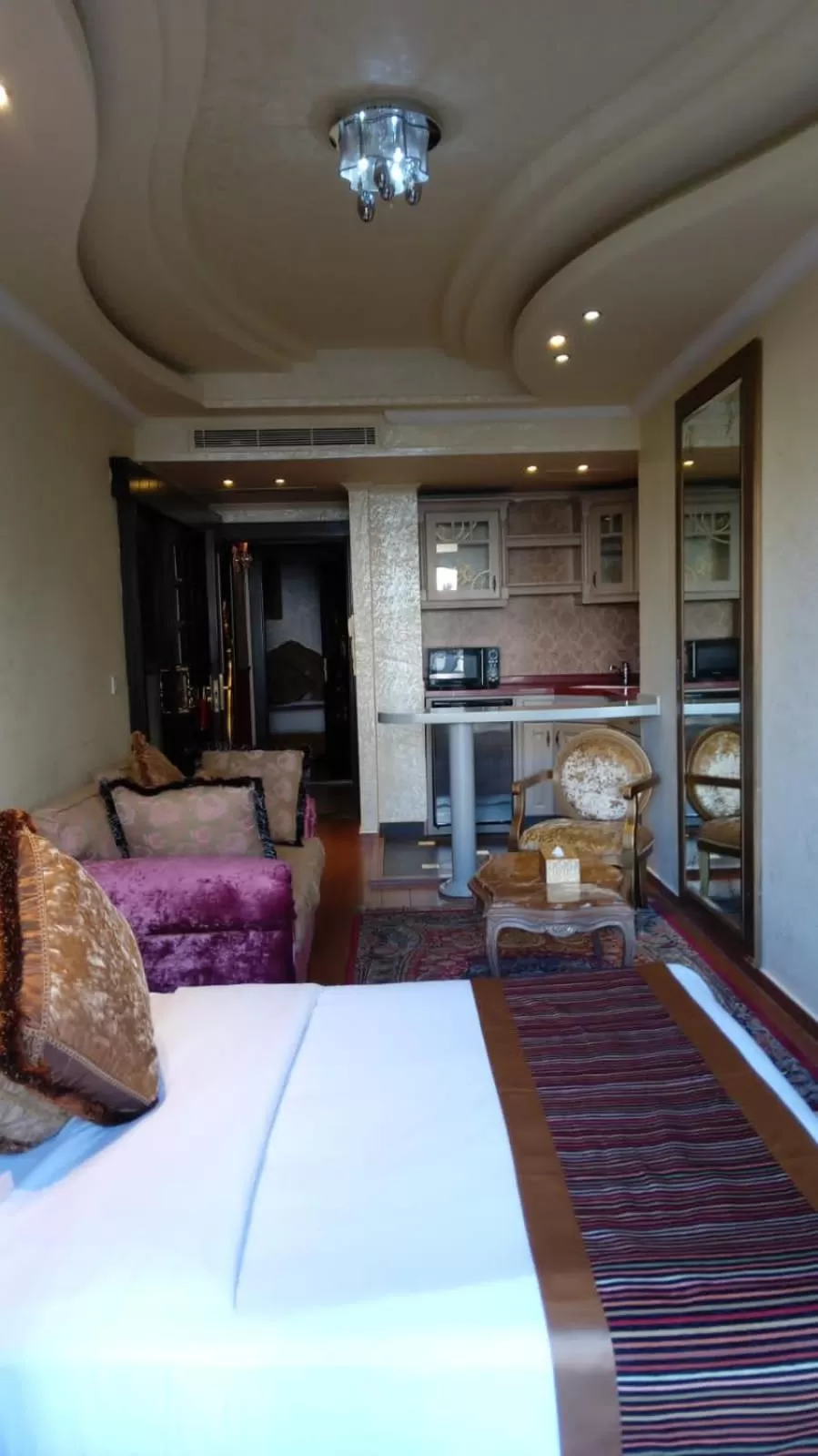 Photo of the whole room in Q Hotel