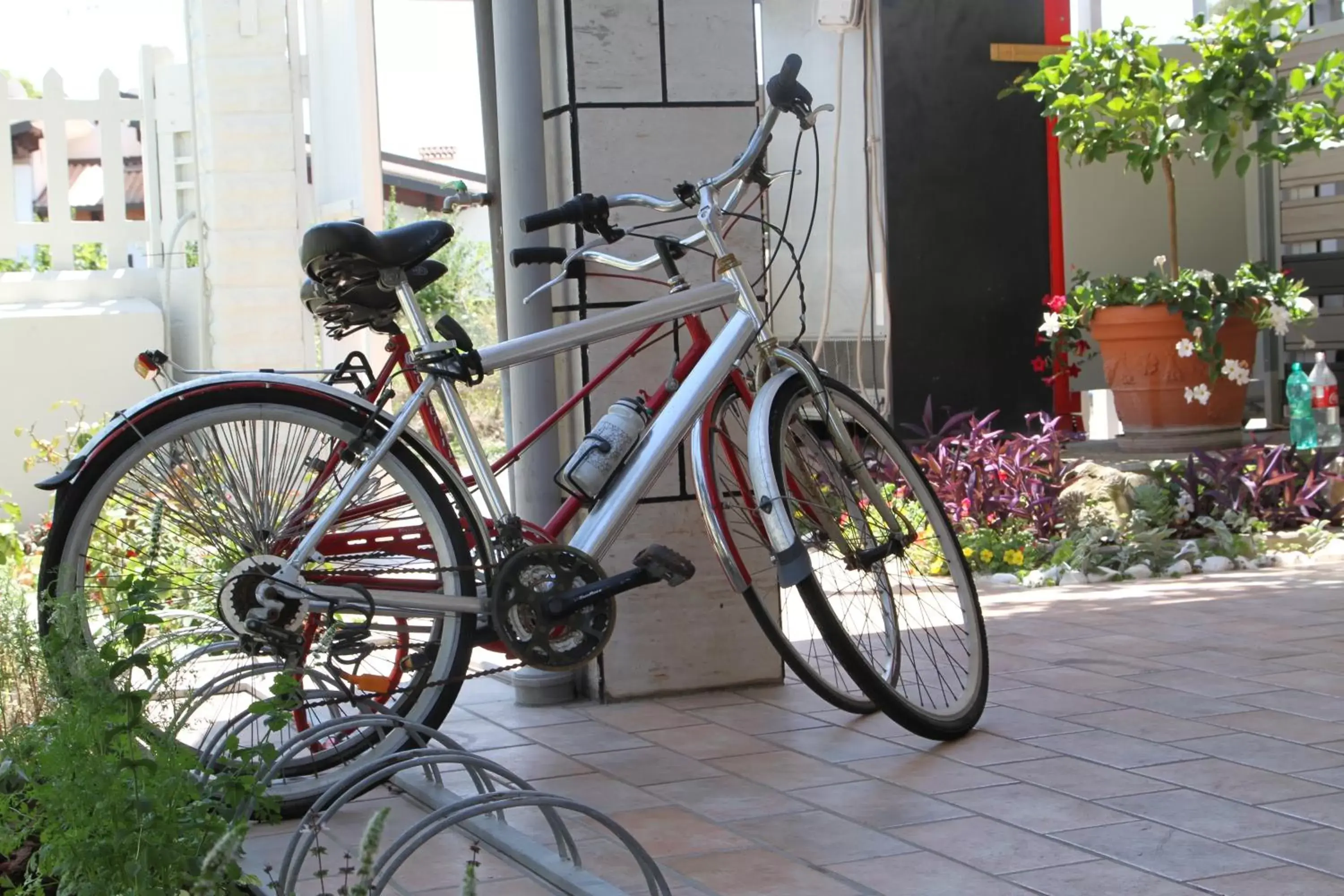 Property building, Biking in Ostia Antica Suite B&B