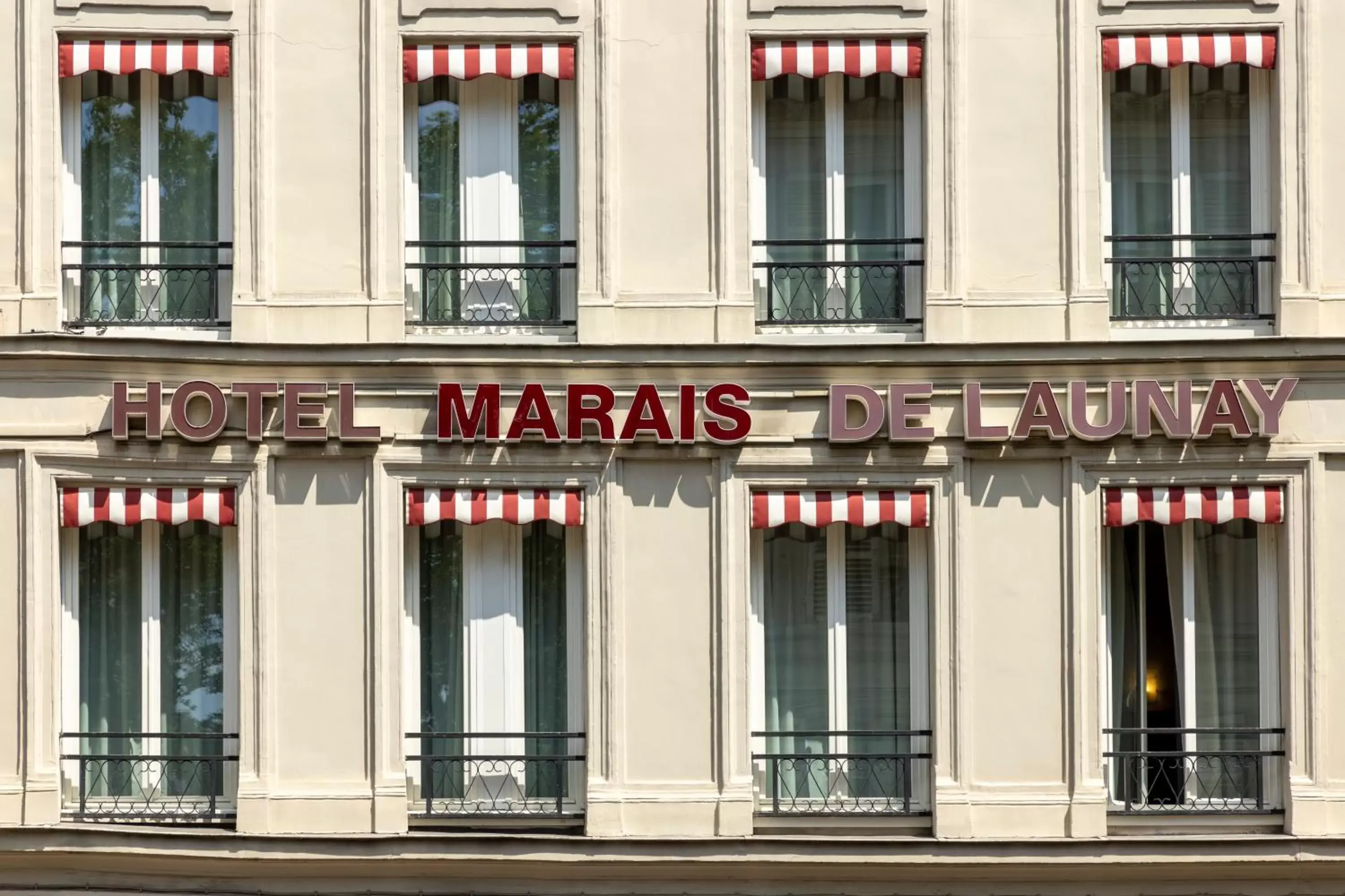 Facade/entrance, Property Building in Hôtel Marais de Launay