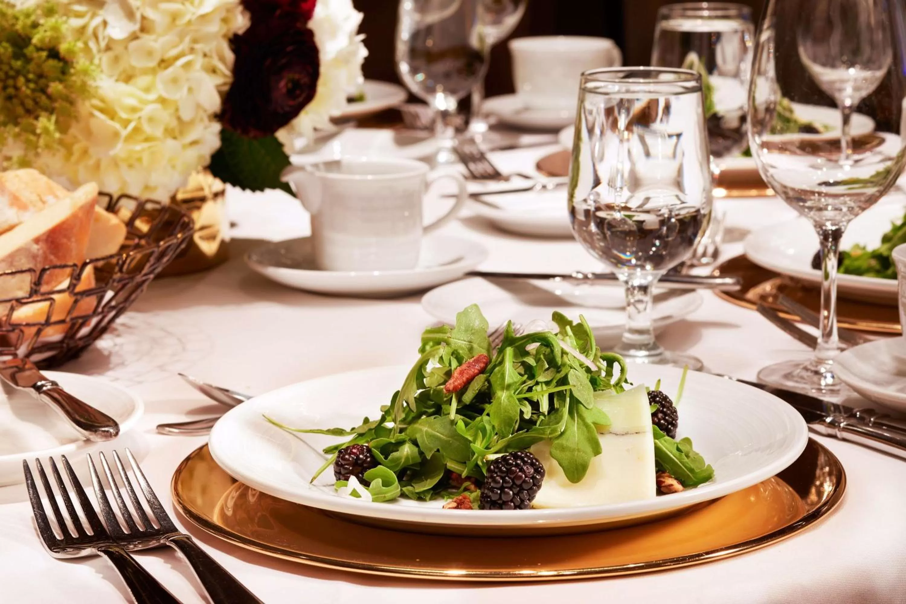 Restaurant/places to eat in Hilton Denver City Center