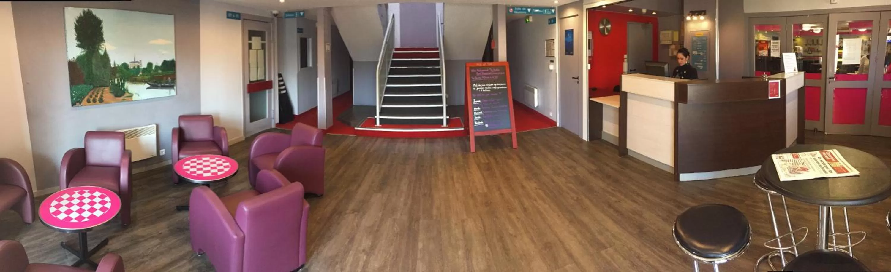 Lobby or reception in initial by balladins Amiens / Longueau