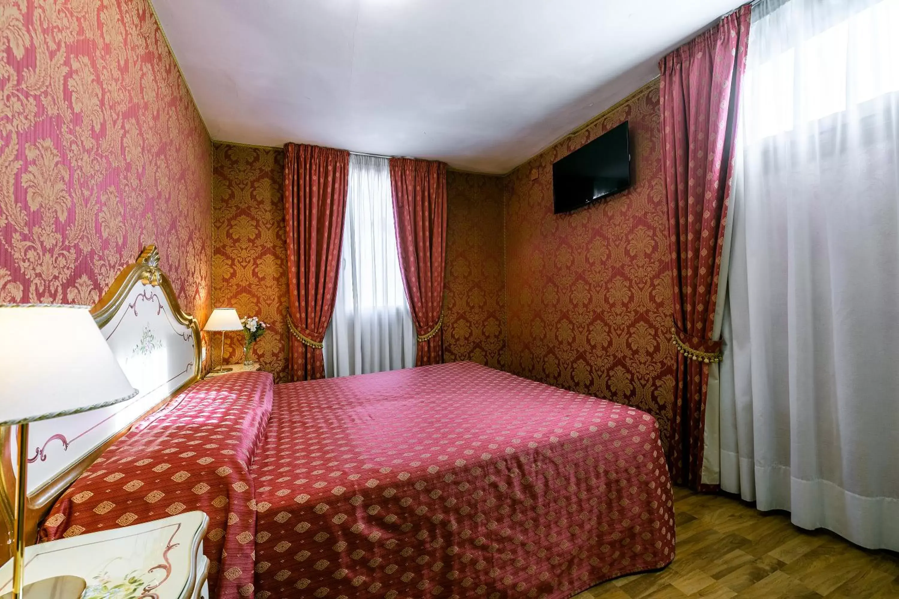 Bedroom, Bed in Al Gazzettino