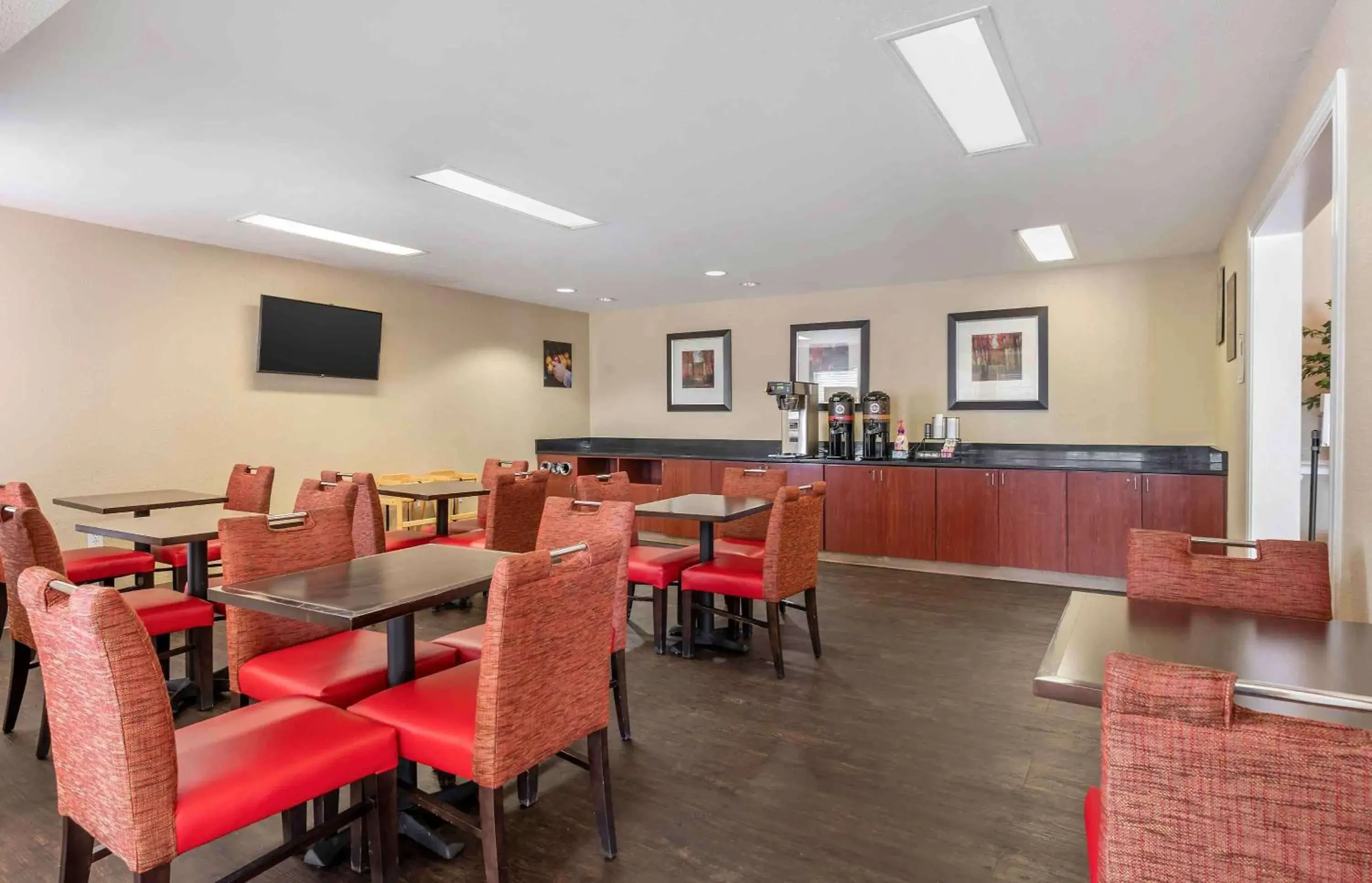 Breakfast, Restaurant/Places to Eat in Extended Stay America Suites - Indianapolis - Northwest - I-465