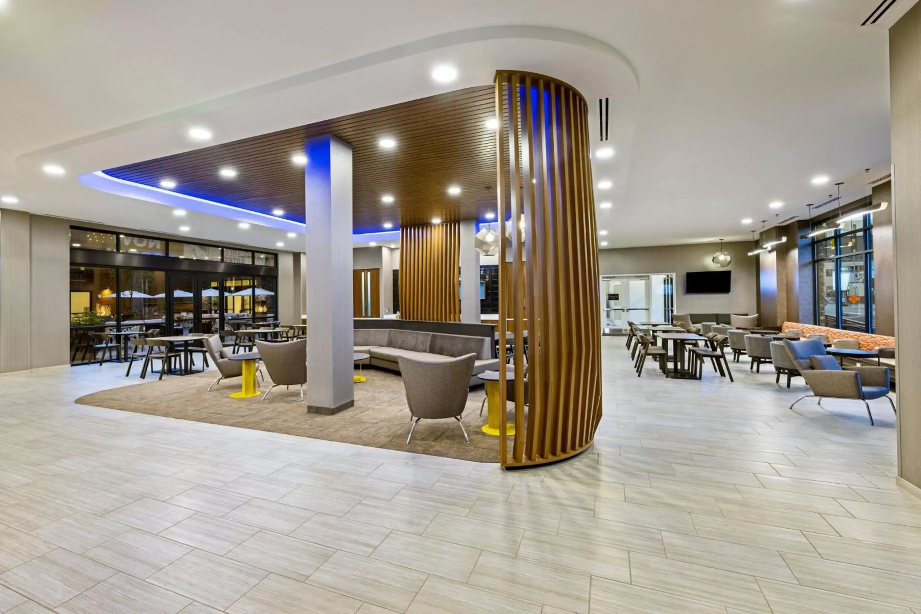 Lobby or reception, Restaurant/Places to Eat in SpringHill Suites by Marriott Colorado Springs Downtown