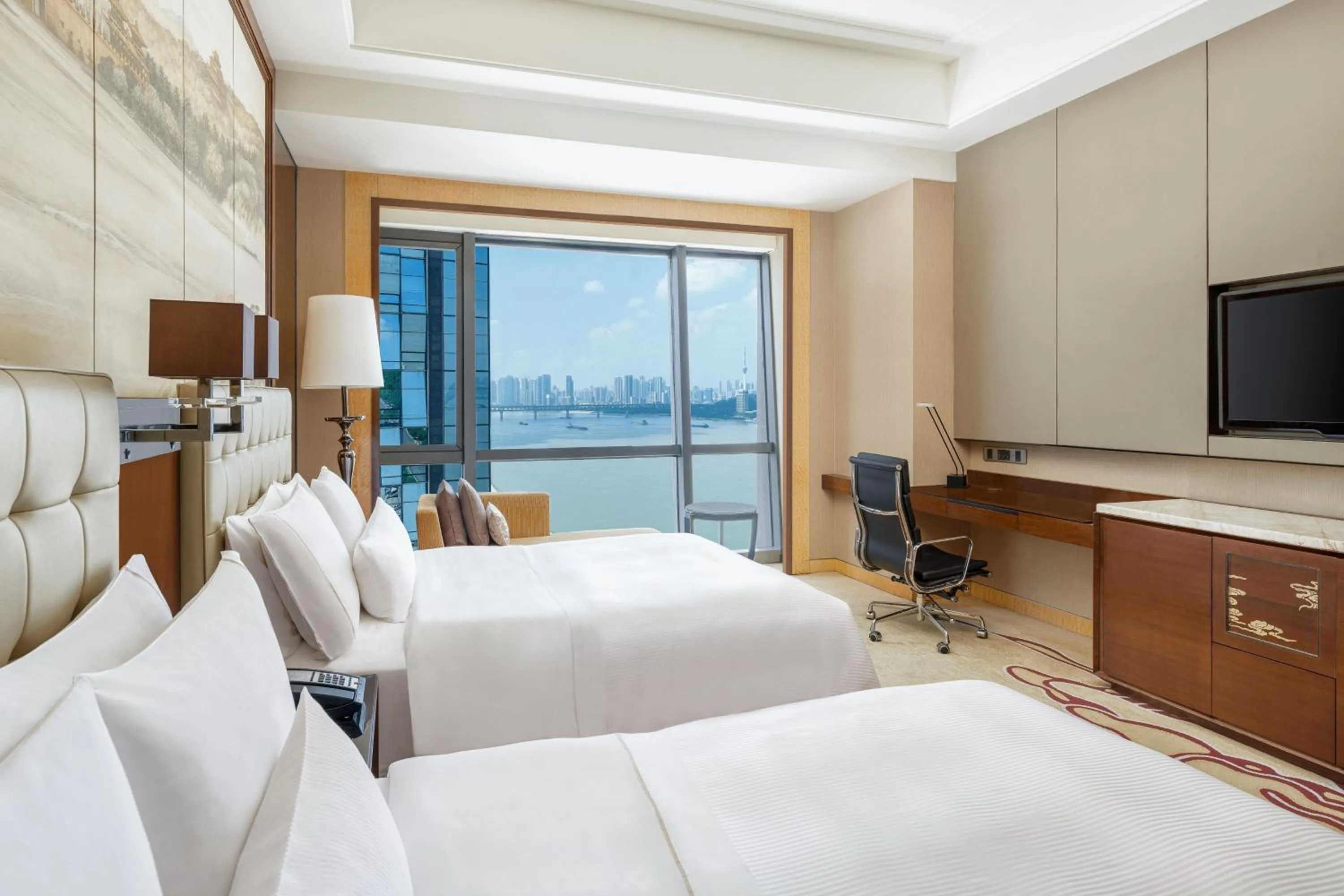 Photo of the whole room, Bed in The Westin Wuhan Wuchang