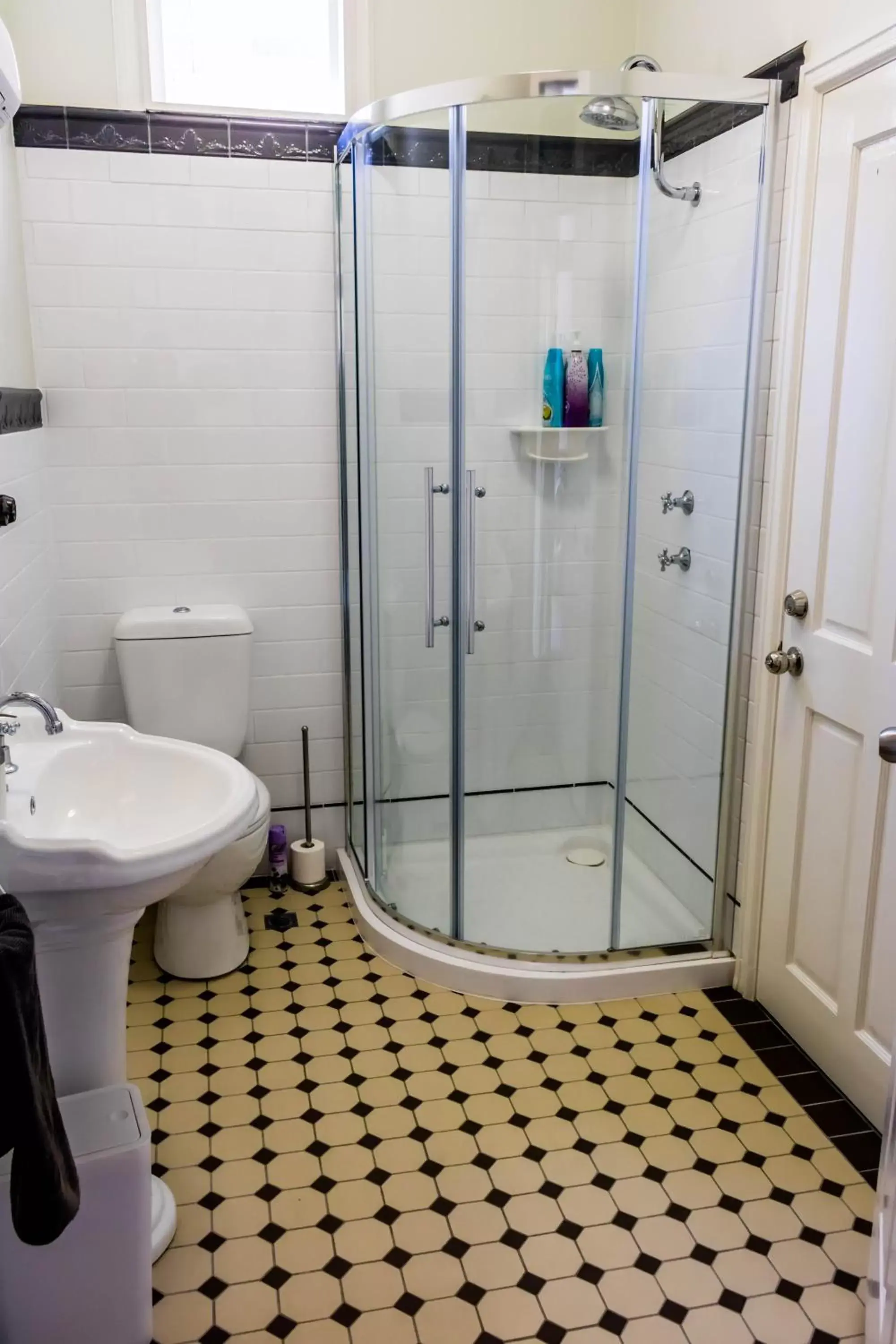 Shower, Bathroom in Fremantle Bed & Breakfast