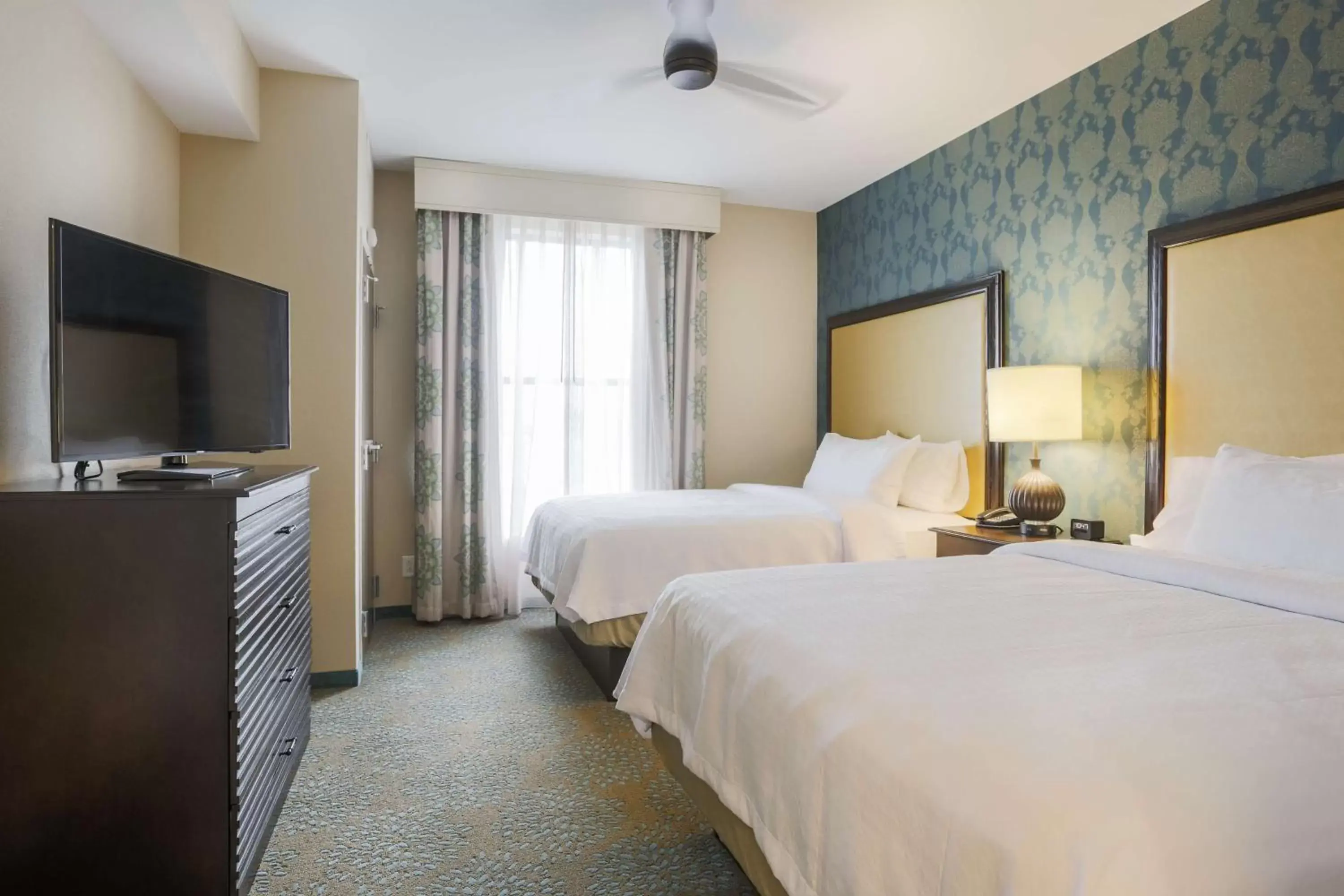 Bedroom, Bed in Homewood Suites By Hilton Charleston Historic District