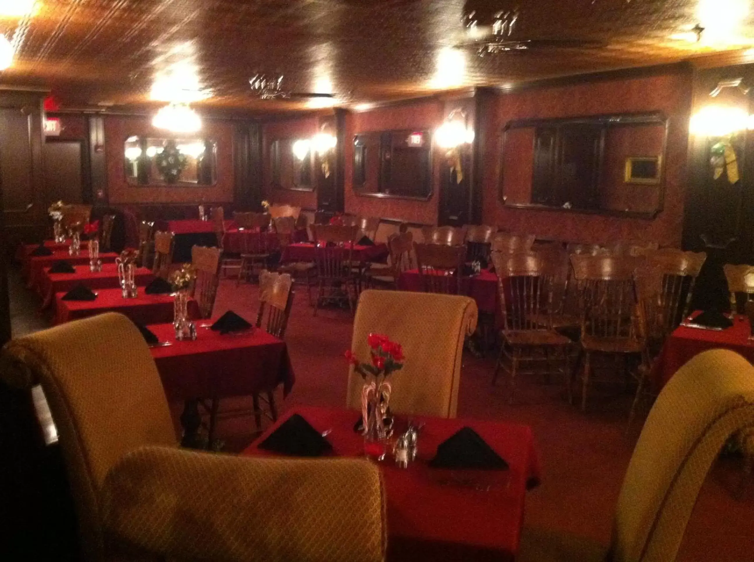 Restaurant/Places to Eat in Mizpah Hotel
