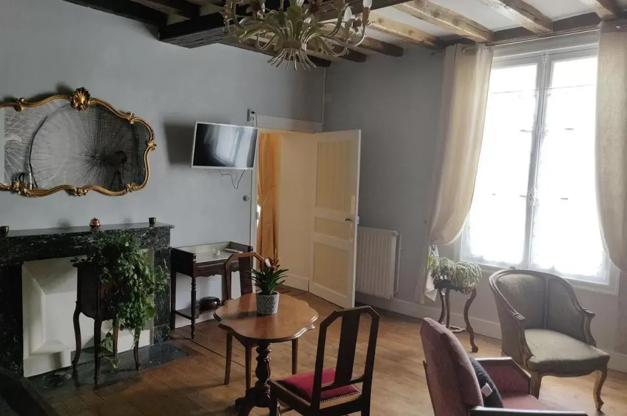 Seating Area in Chez Florence et Sylvain de Loudun