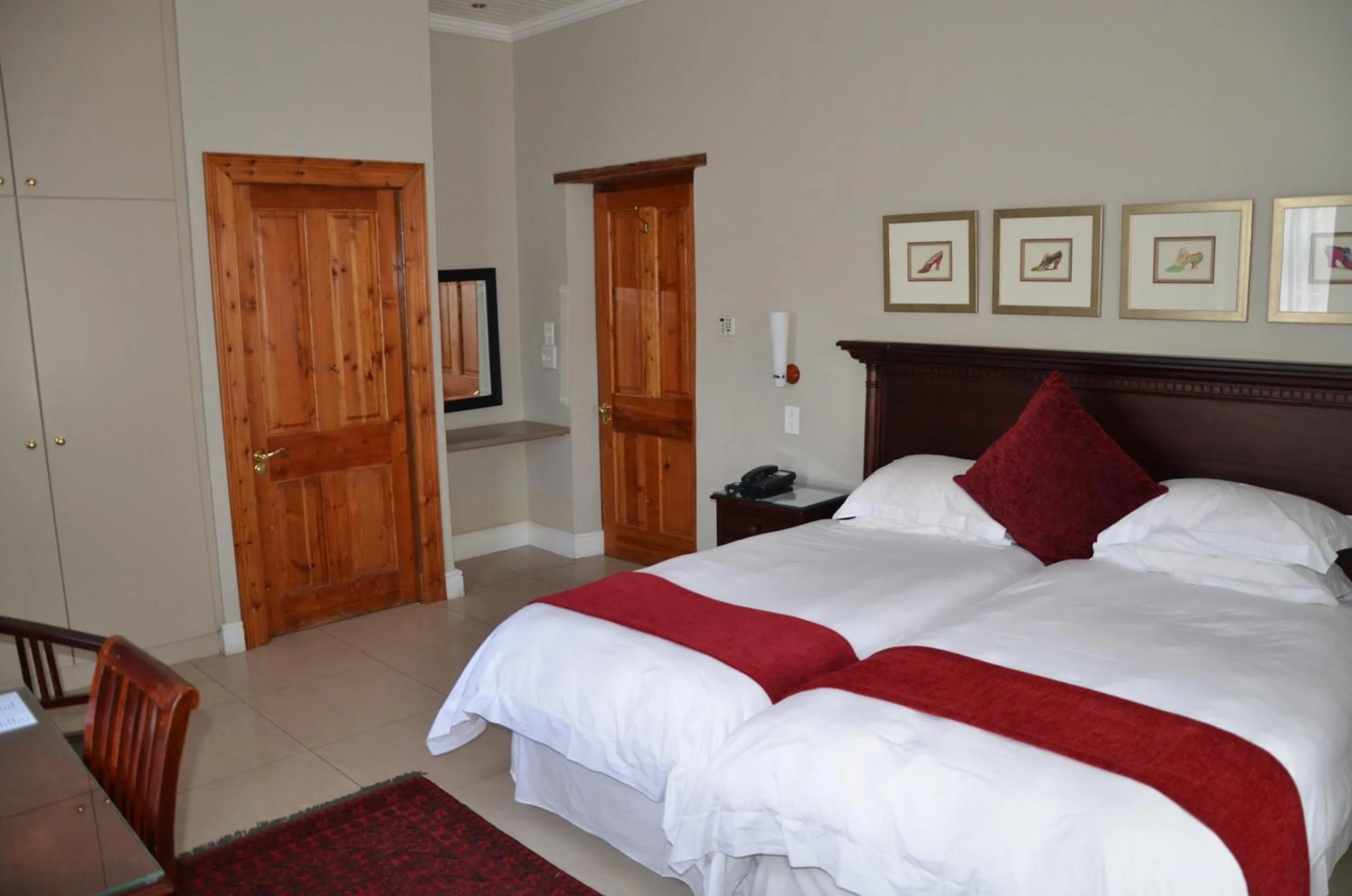 Bedroom, Bed in Lemoenkloof Boutique Hotel